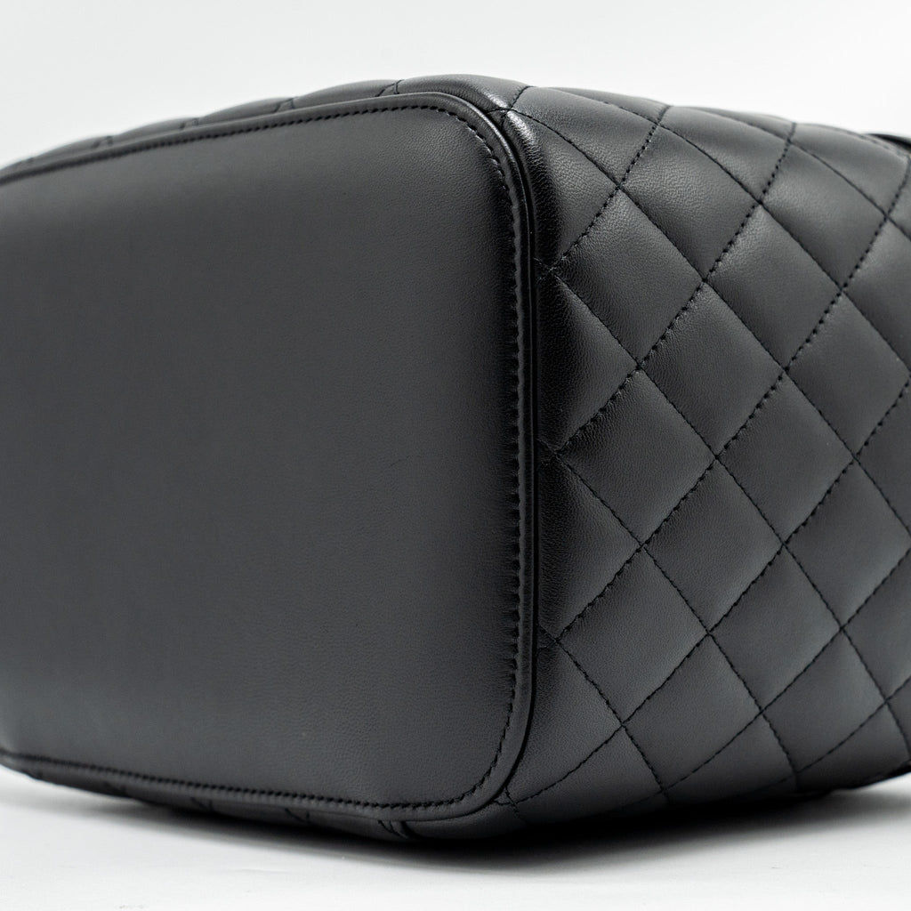 CHANEL QUILTED VANITY CASE LAMBSKIN BLACK SHW
