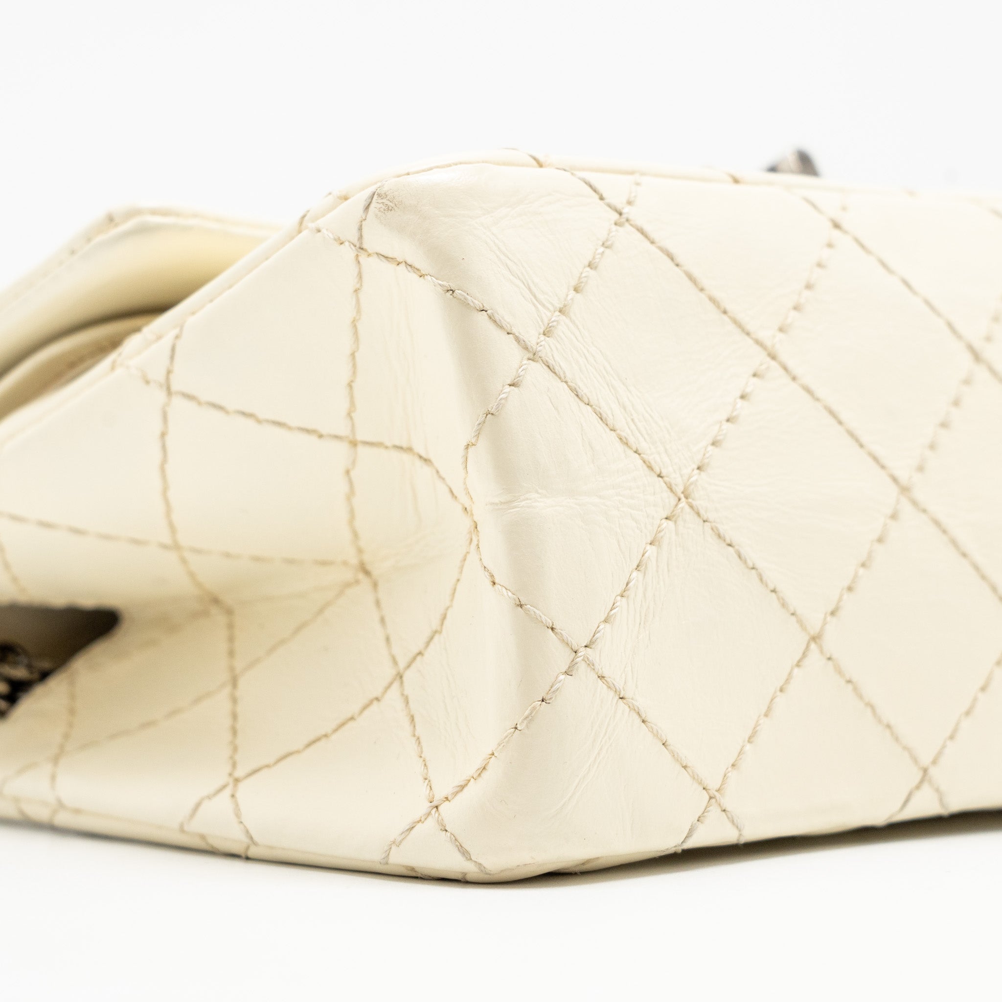 CHANEL MINI 2.55 REISSUE FLAP BAG AGED CALFSKIN CREAMY WHITE WITH RUTHENIUM HARDWARE