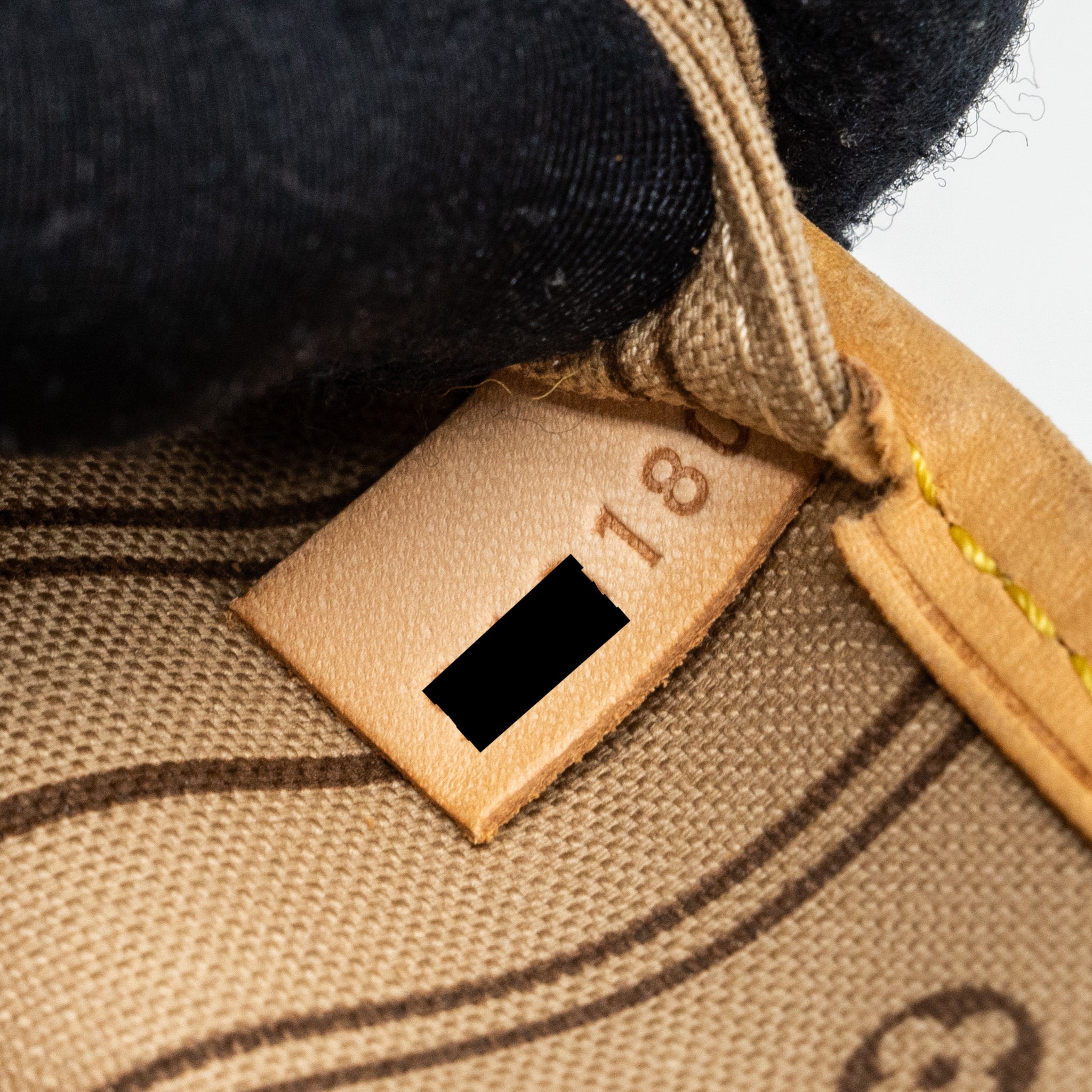 LOUIS VUTTION NEVERFULL MM MONOGRAM CANVAS GHW