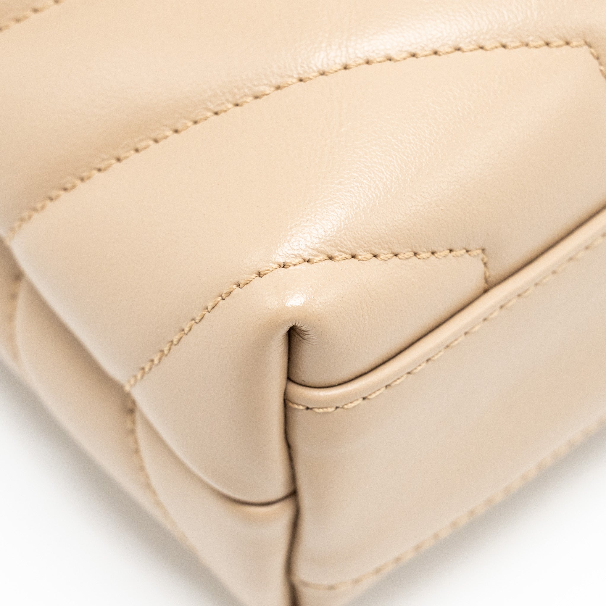 SAINT LAURENT/ YSL LOULOU TOY STRAP BAG CALFSKIN BEIGE GHW