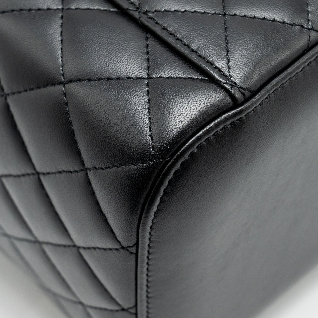 CHANEL QUILTED VANITY CASE LAMBSKIN BLACK SHW
