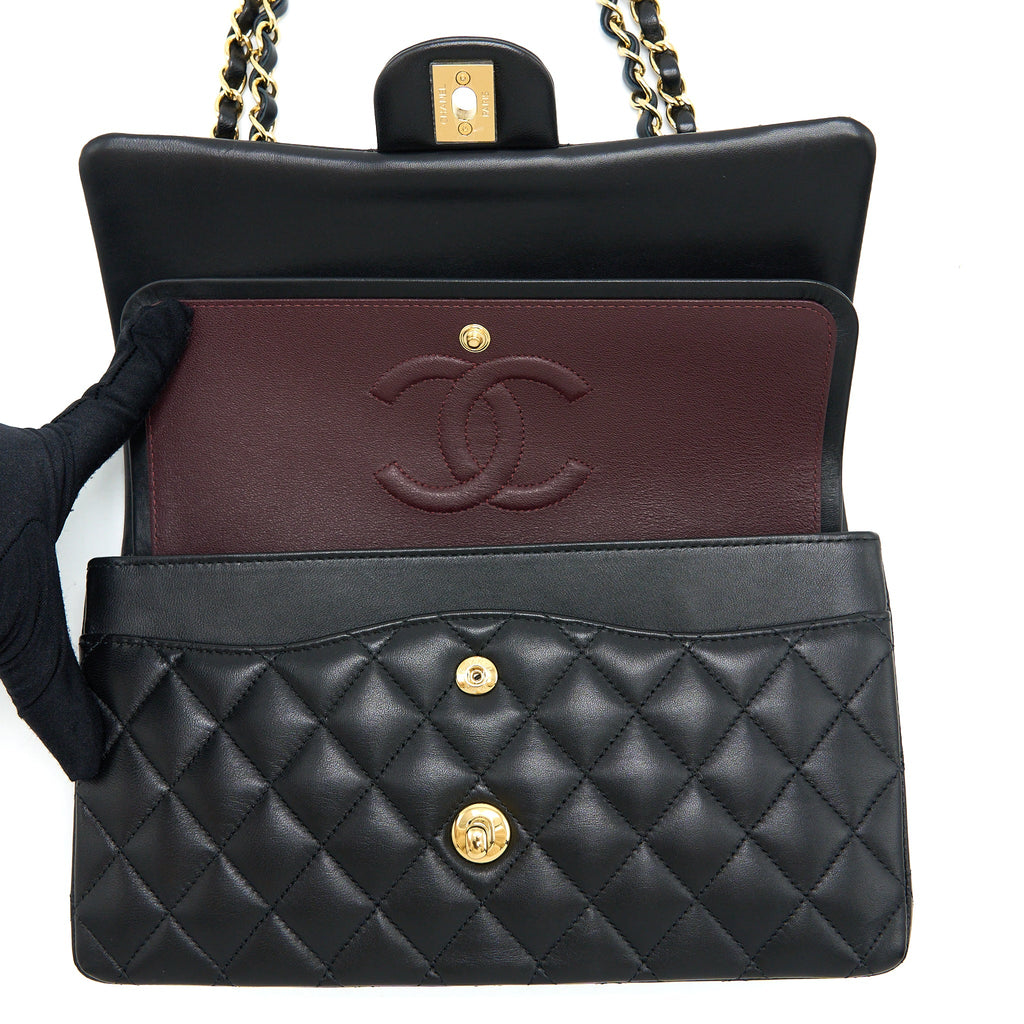 CHANEL MEDIUM CLASSIC DOUBLE FLAP BAG LAMBSKIN BLACK LGHW (MICROCHIP)