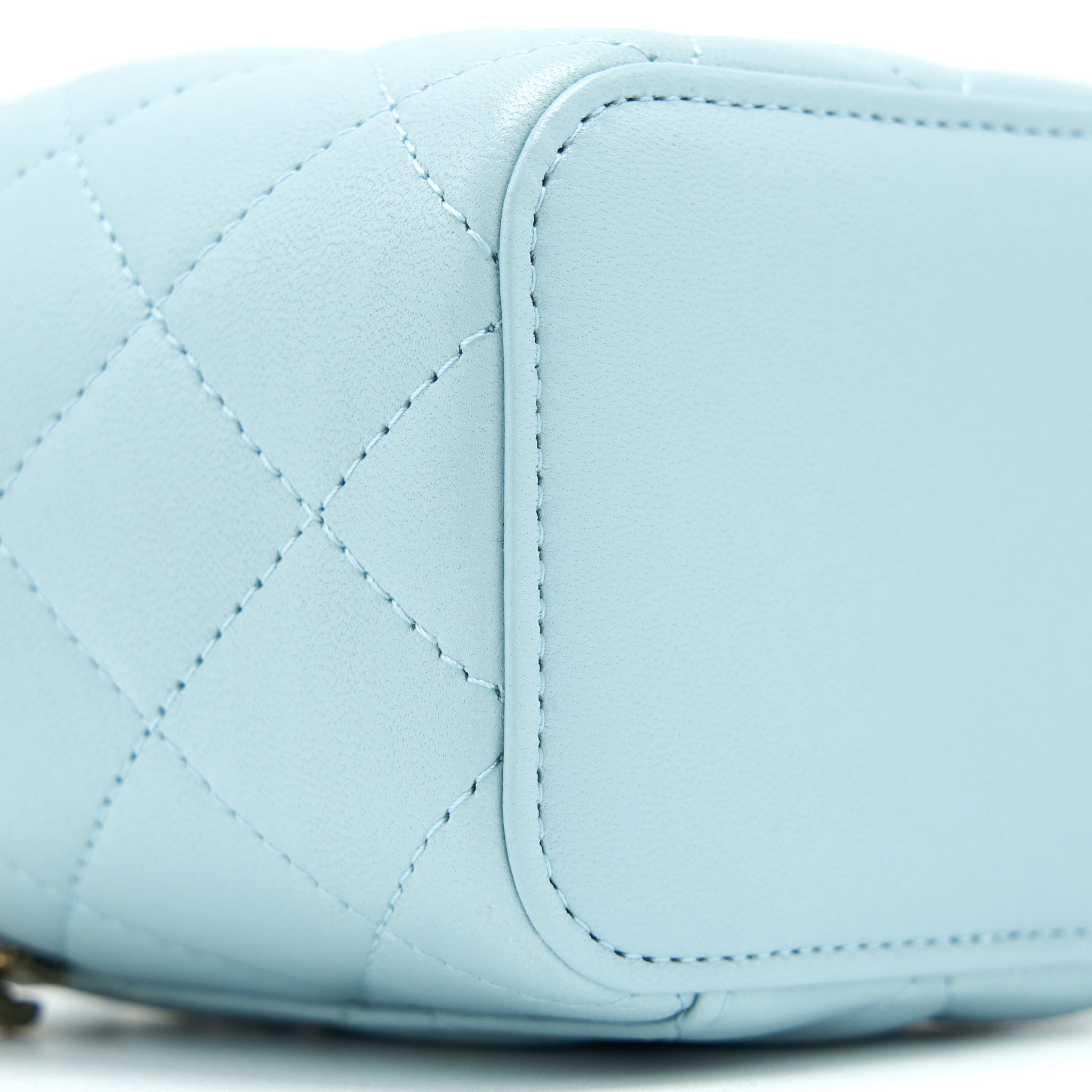 CHANEL 22P TOP HANDLE MINI VANITY WITH CHAIN LAMBSKIN LIGHT BLUE LGHW