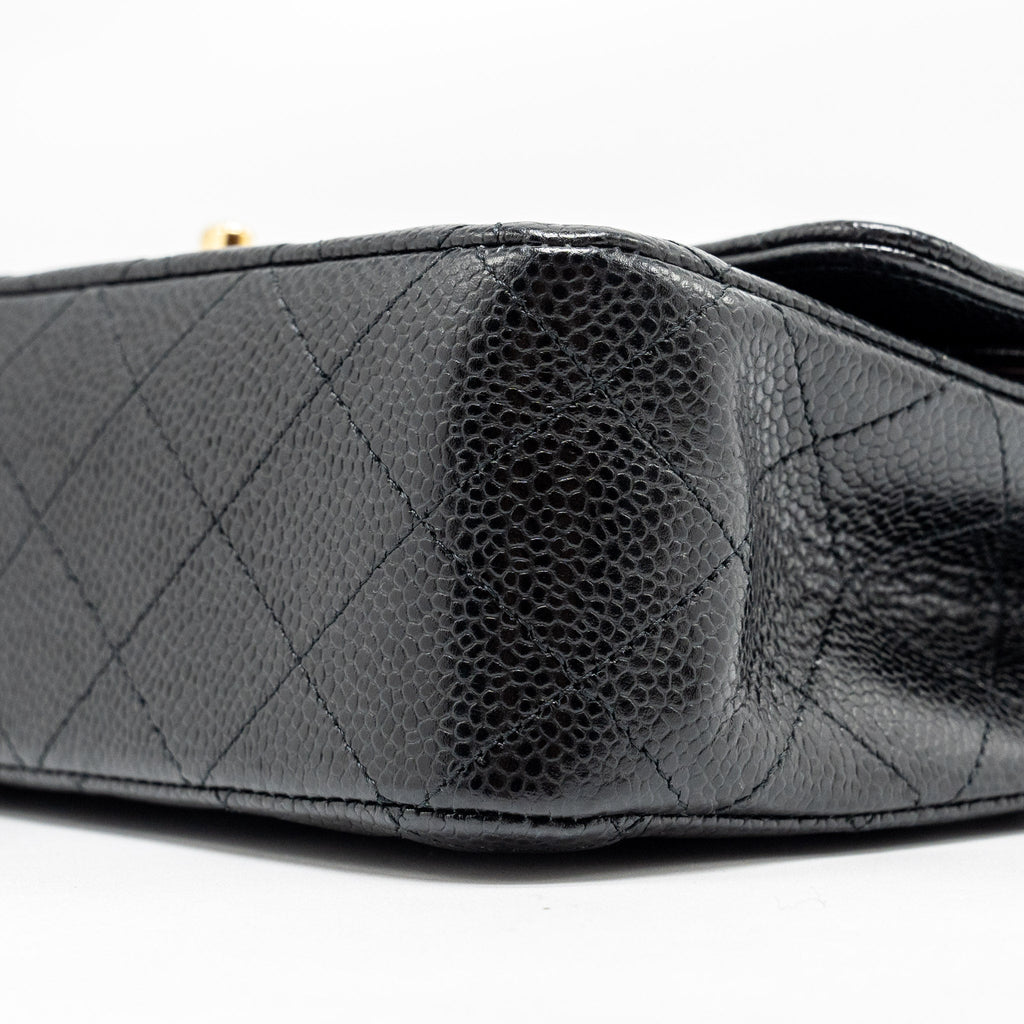 CHANEL MEDIUM CLASSIC DOUBLE FLAP BAG CAVIAR BLACK GHW