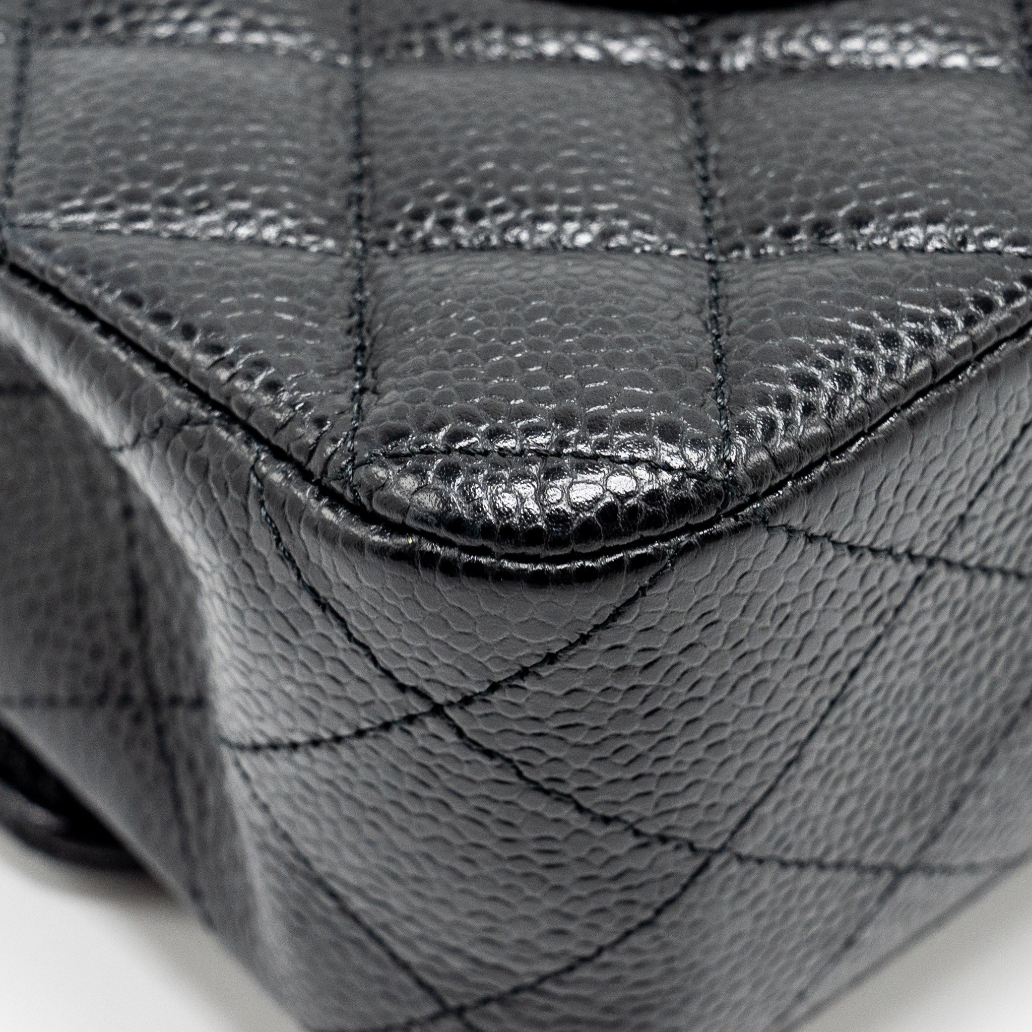 CHANEL MEDIUM CLASSIC DOUBLE FLAP BAG CAVIAR BLACK GHW