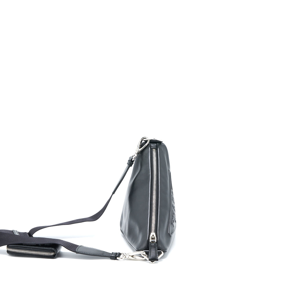 PRADA TRIANGLE SHOULDER BAG LEATHER BLACK SHW