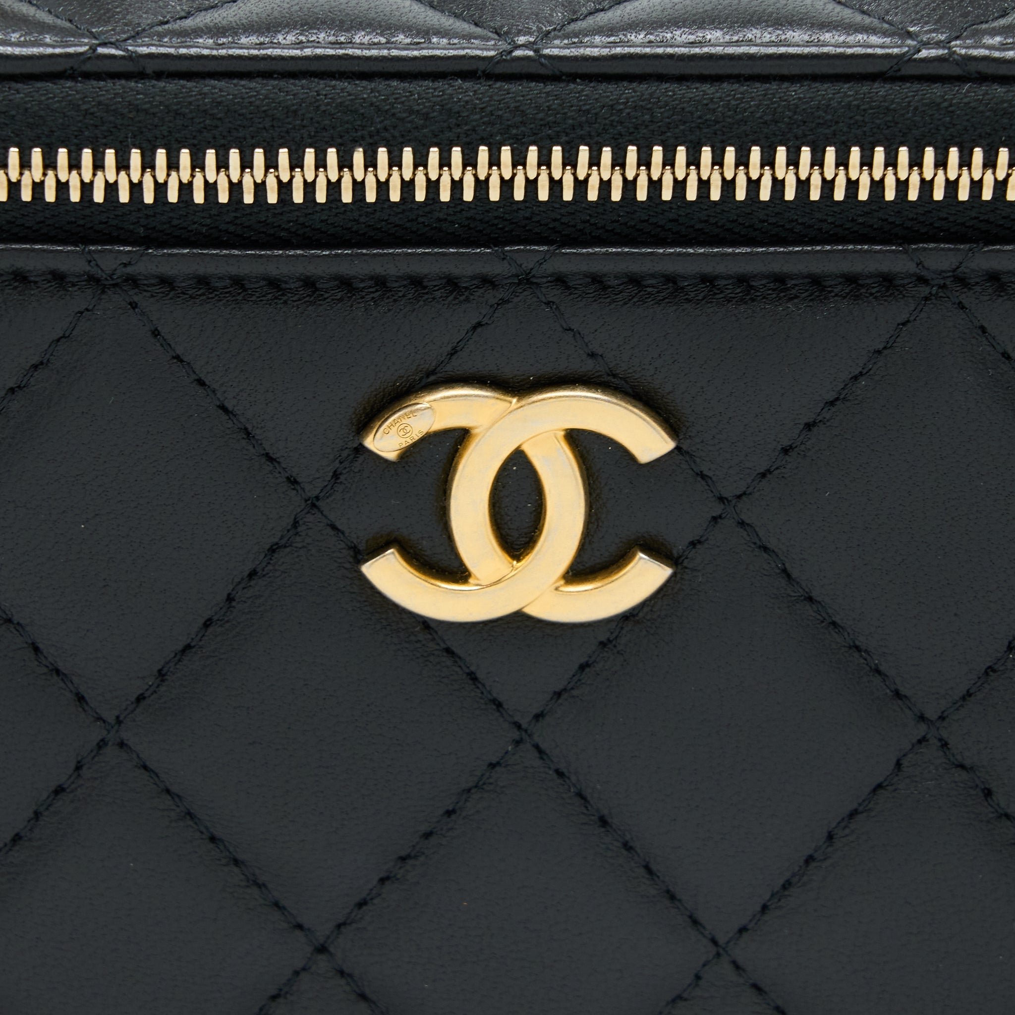 CHANEL TOP TWIST CHAIN HANDLE LONG VANITY WITH CHAIN LAMBSKIN BLACK BRUSHED GHW (MICROCHIP)