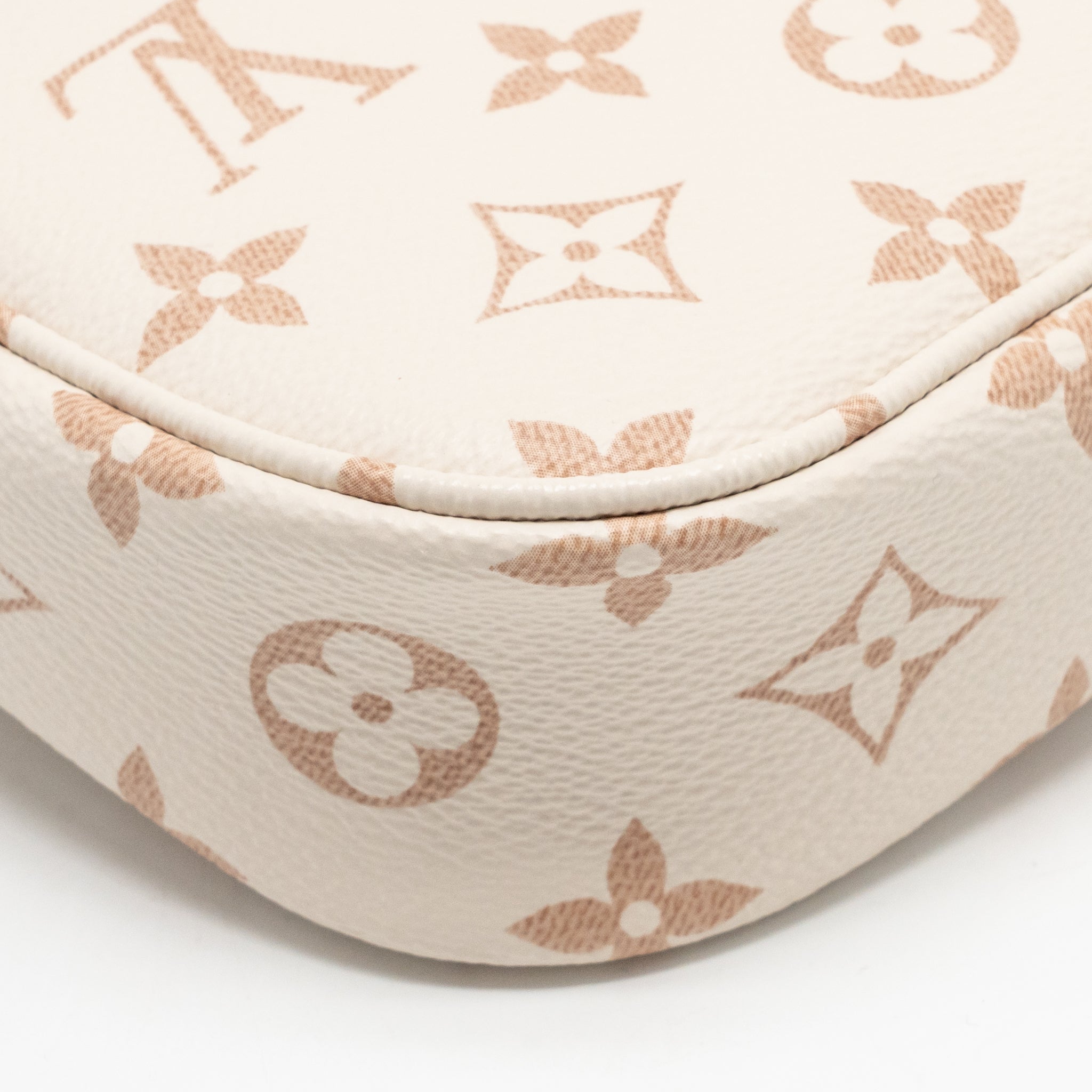 LOUIS VUITTON IVY WALLET ON CHAIN MONOGRAM DUNE CANVAS BEIGE/CREAM GHW