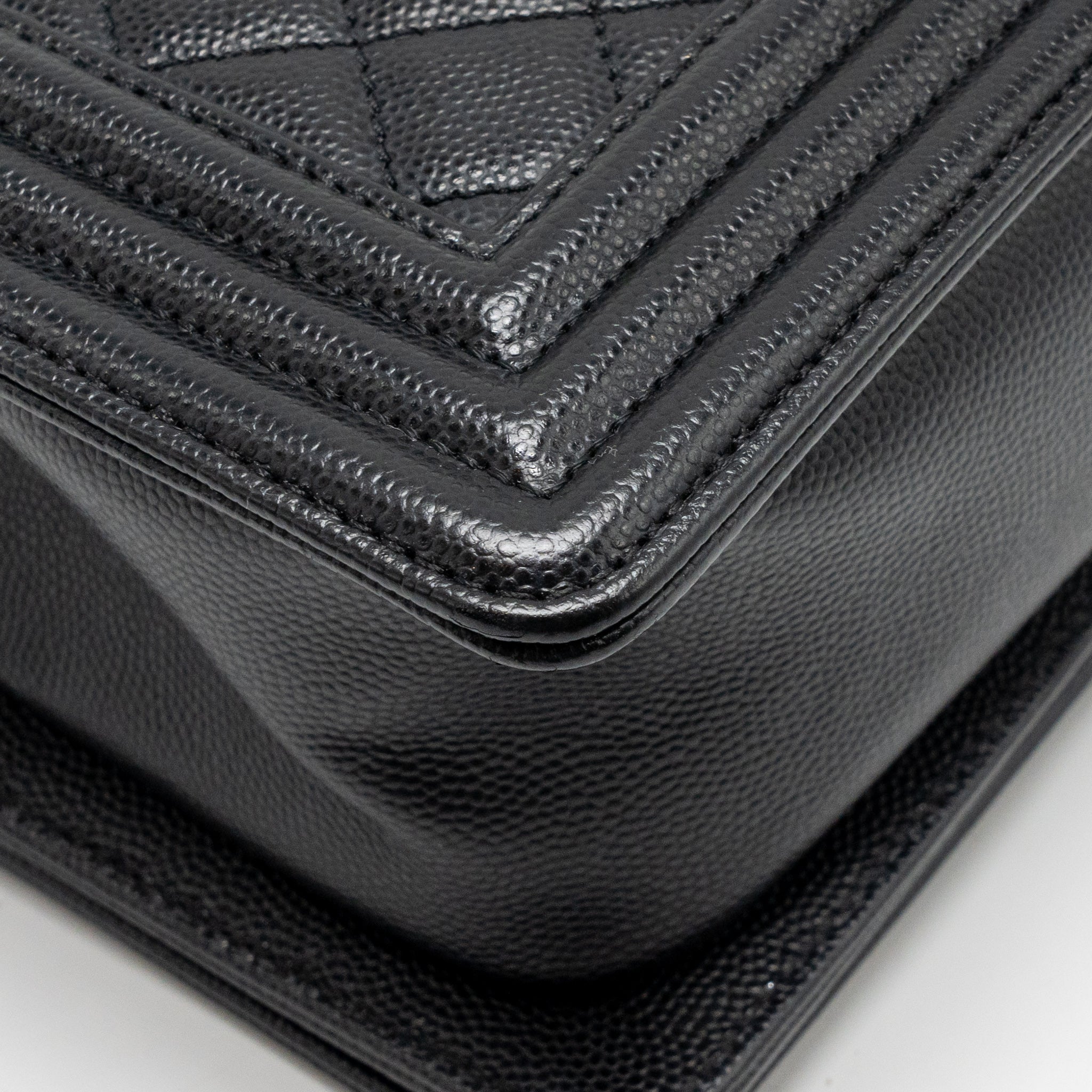 CHANEL MEDIUM BOY BAG CAVIAR BLACK RUTHENIUM SILVER HARDWARE