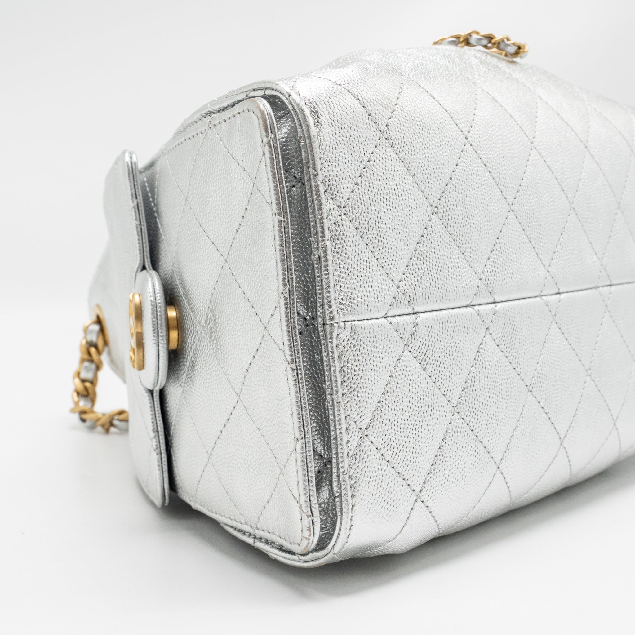 CHANEL SMALL 25 BAG CAVIAR SILVER GHW (MICROCHIP)