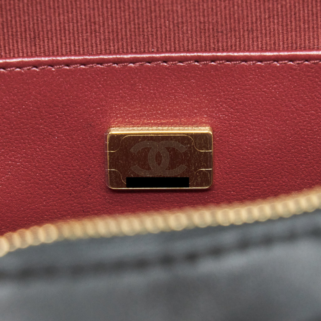 CHANEL 22S HEART BAG LAMBSKIN BLACK LGHW (MICROCHIP)