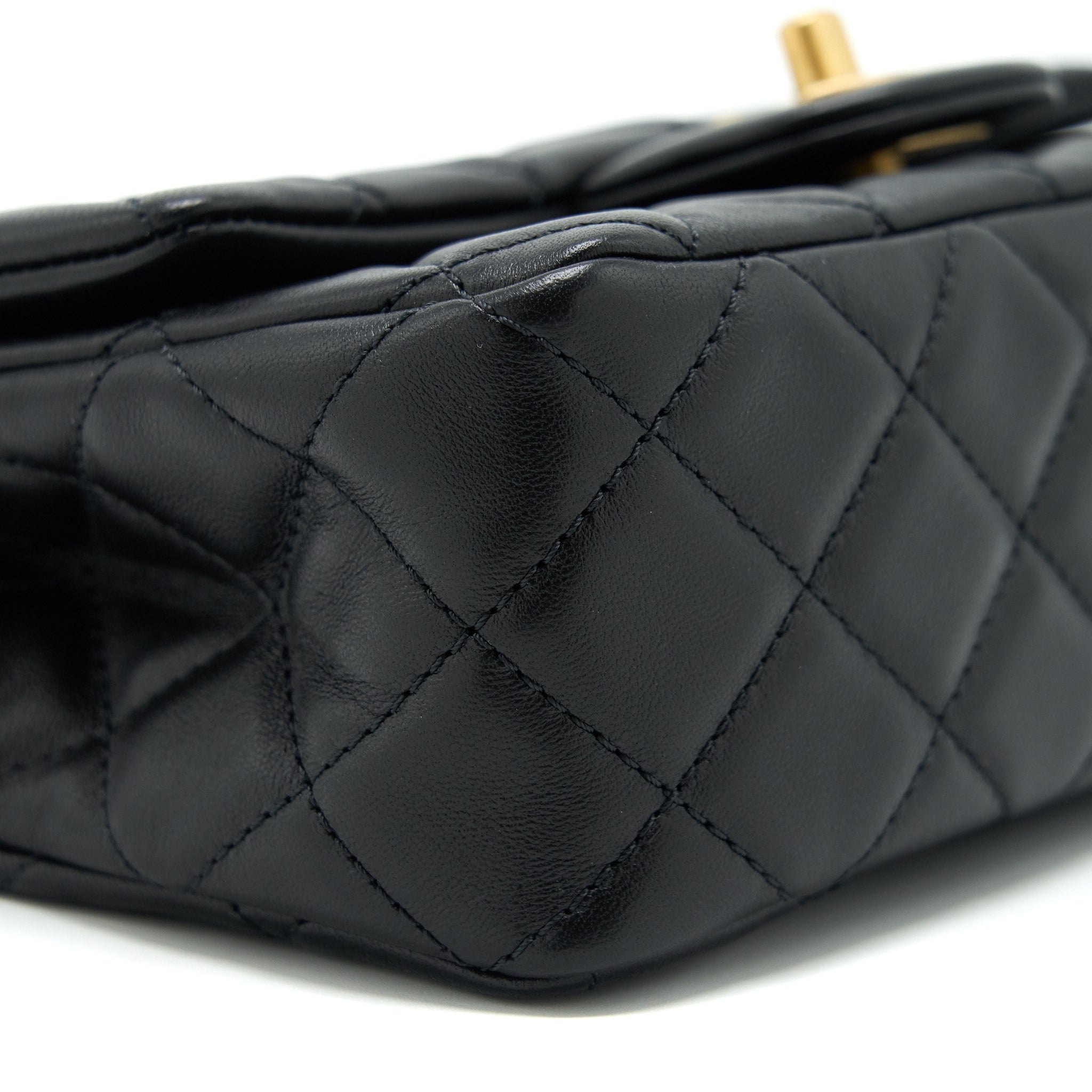 CHANEL 22C PEARL CRUSH MINI RECTANGULAR LAMBSKIN BLACK GHW (MICROCHIP)