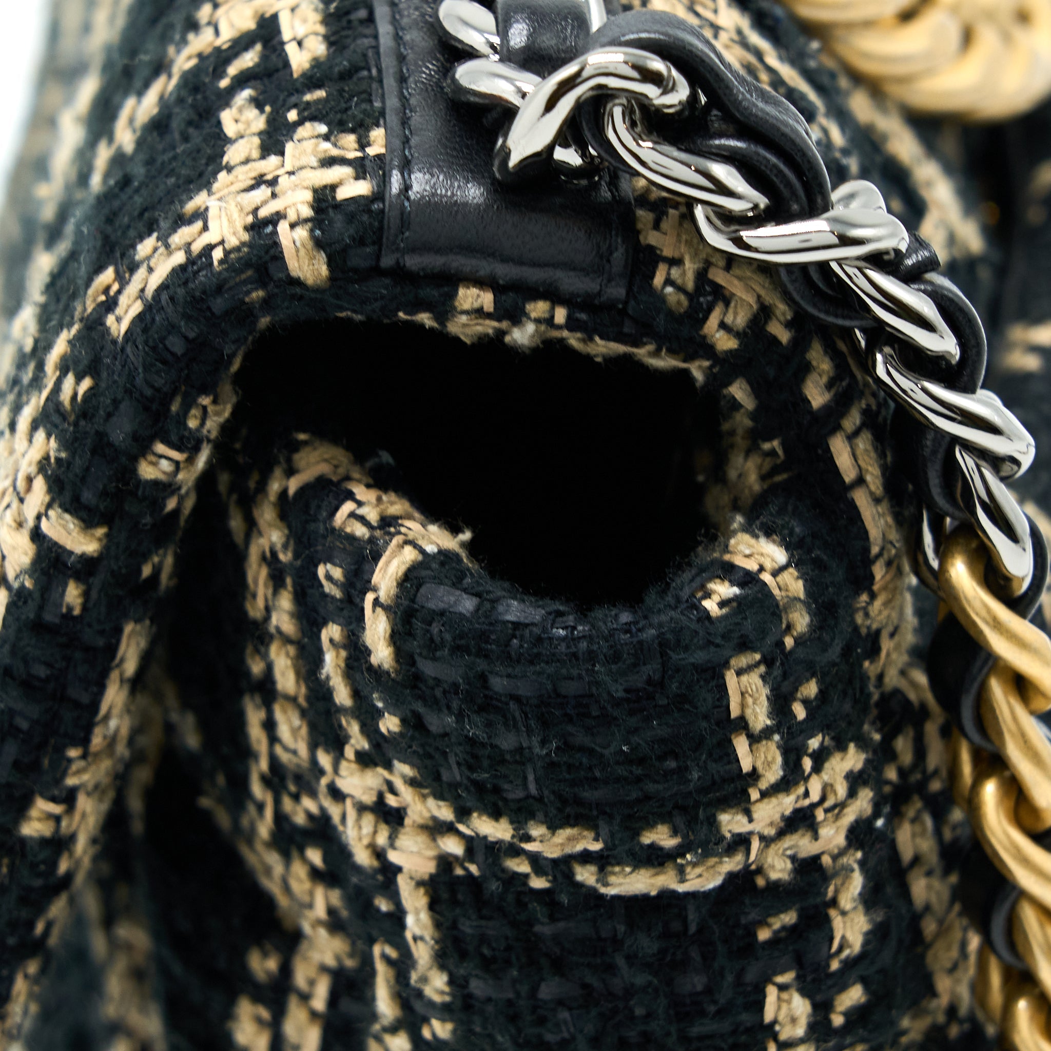 CHANEL TWEED SMALL 19 FLAP BAG BLACK/GOLD WITH MULTICOLOUR HARDWARE