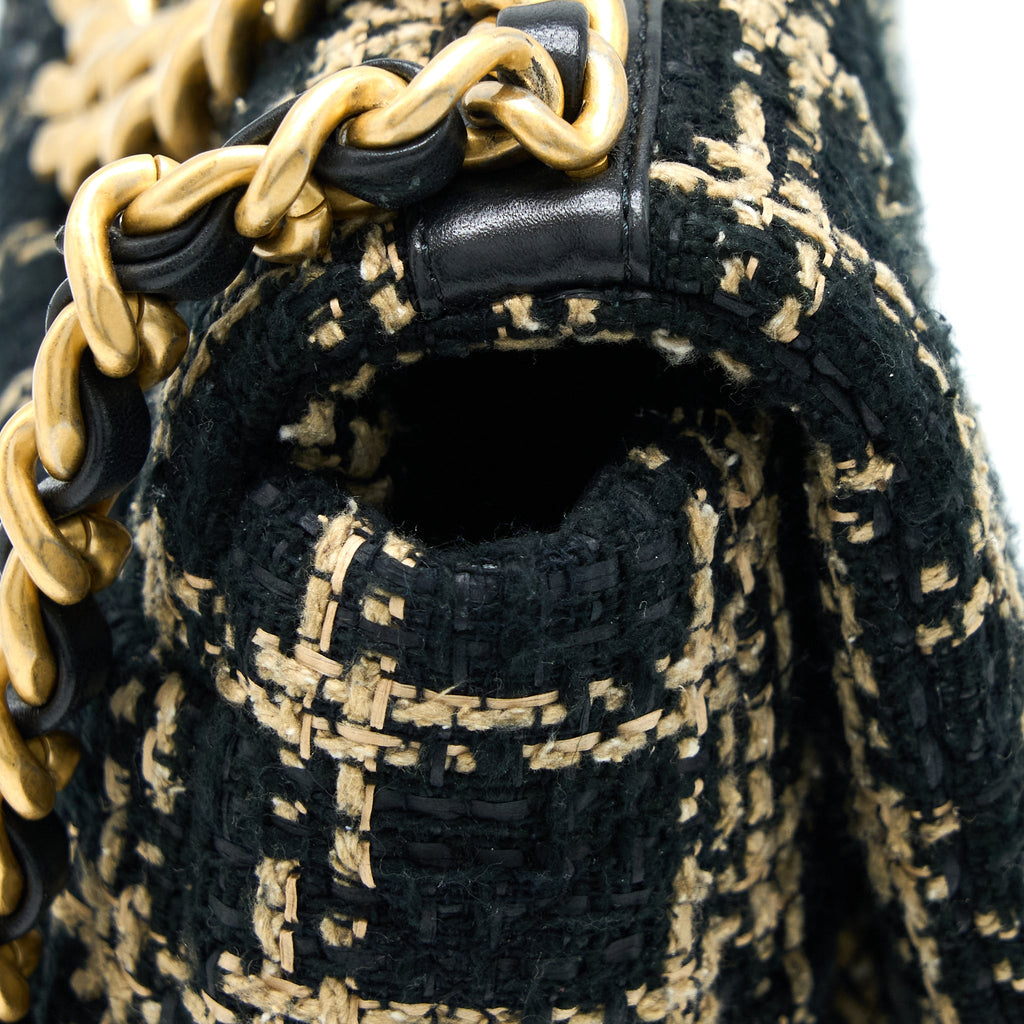 CHANEL TWEED SMALL 19 FLAP BAG BLACK/GOLD WITH MULTICOLOUR HARDWARE