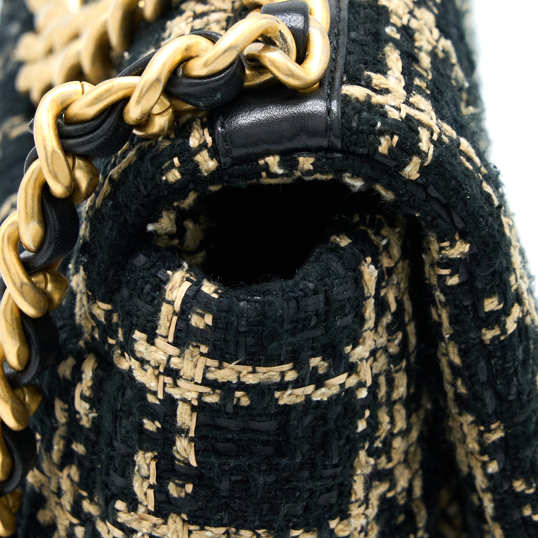 CHANEL TWEED SMALL 19 FLAP BAG BLACK/GOLD WITH MULTICOLOUR HARDWARE