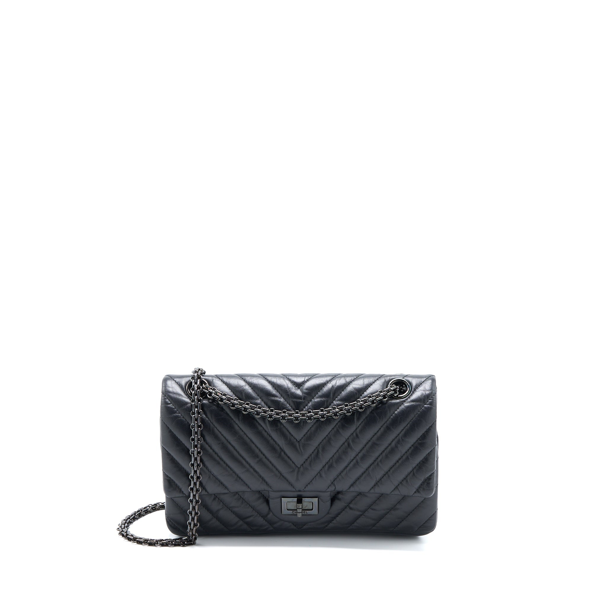 CHANEL 2.55 REISSUE SMALL DOUBLE FLAP BAG CHEVRON AGED CALFSKIN BLACK WITH BLACK HARDWARE