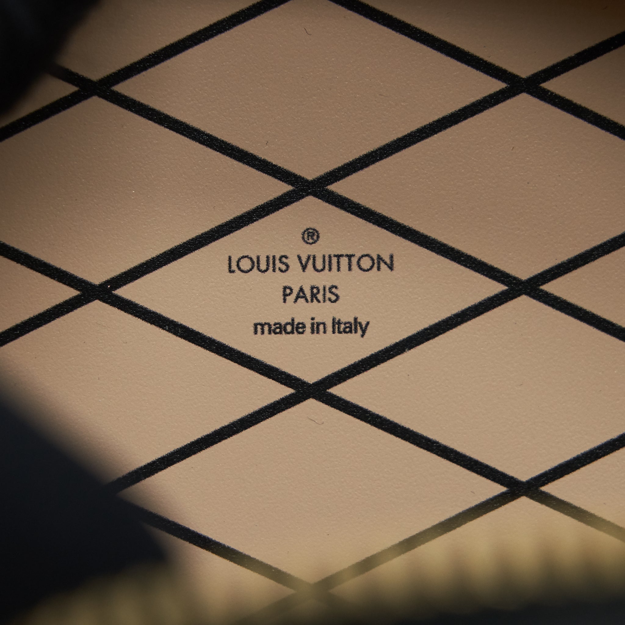 LOUIS VUITTON MINI BOITE CHAPEAU