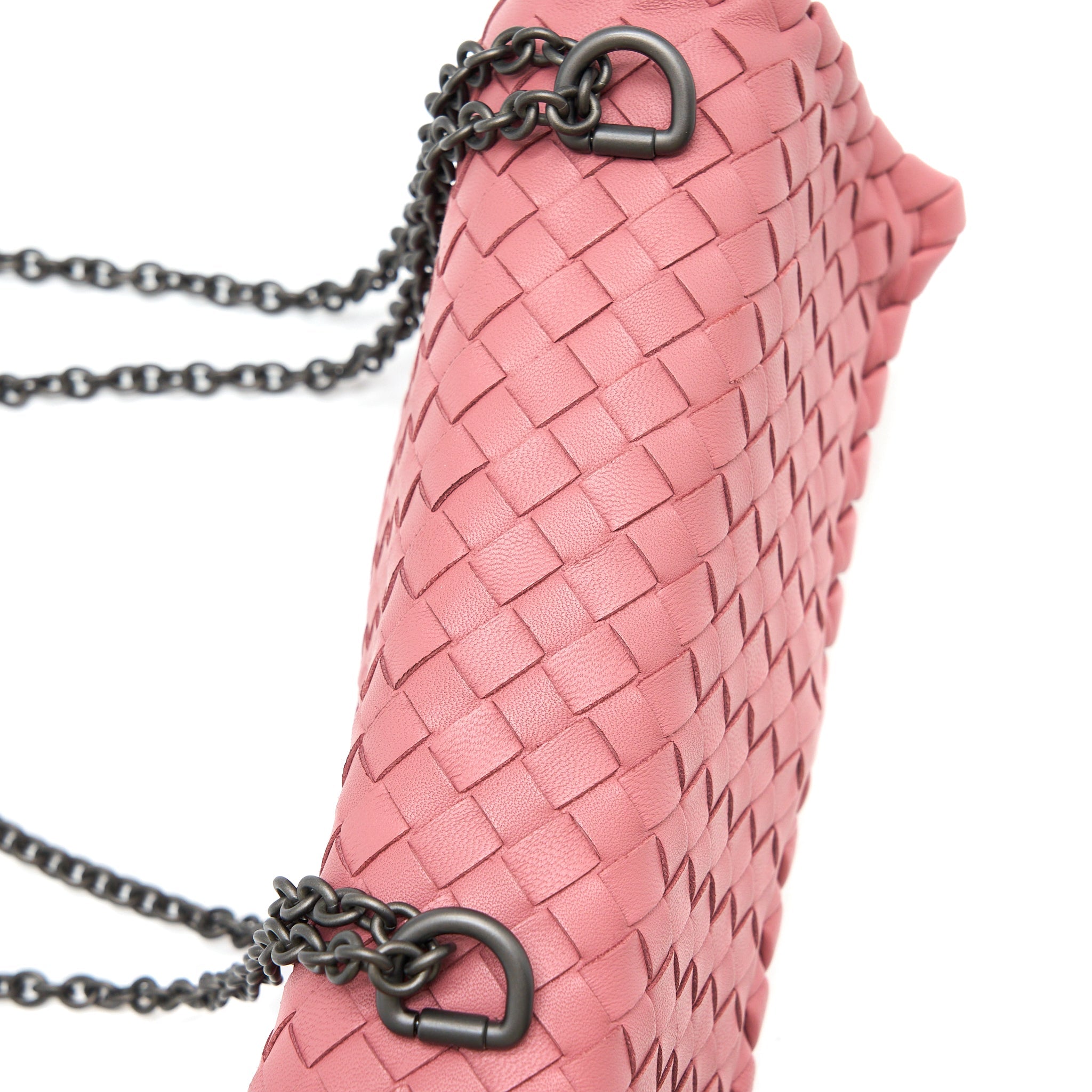 BOTTEGA VENETA OLYMPIA CHAIN BAG NAPPA DARK PINK WITH BLACK HARDWARE