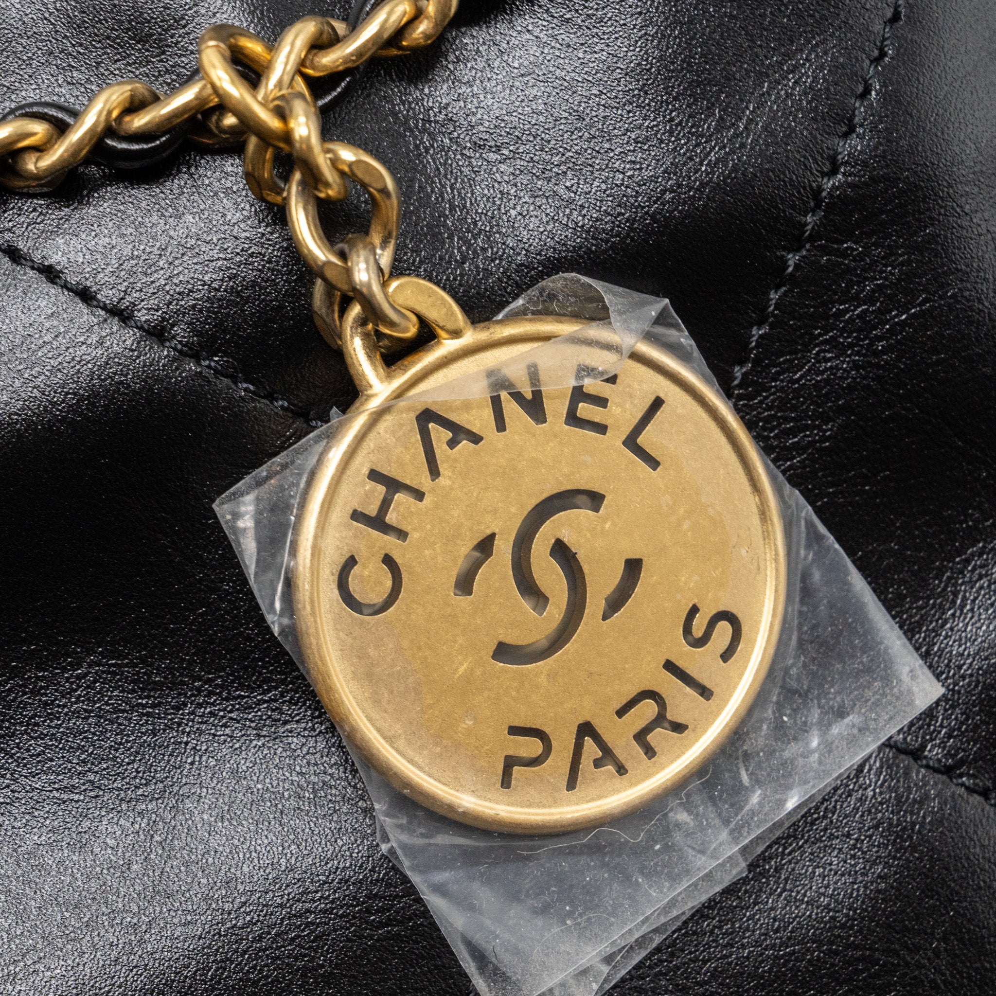 CHANEL MINI 22 BAG SHINY CALFSKIN BLACK GHW (MICROCHIP)