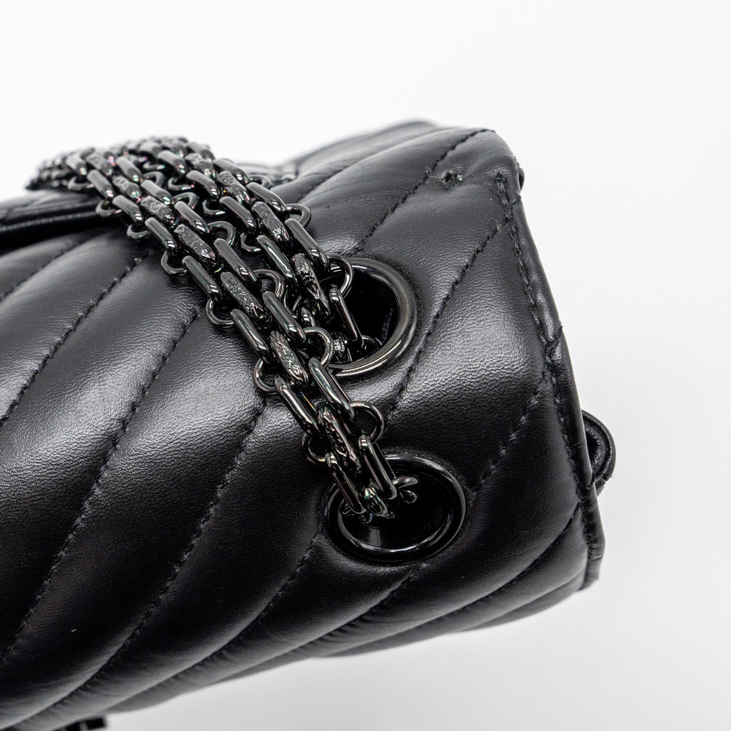 CHANEL MINI 2.55 REISSUE FLAP BAG CHEVRON CALFSKIN SO BLACK