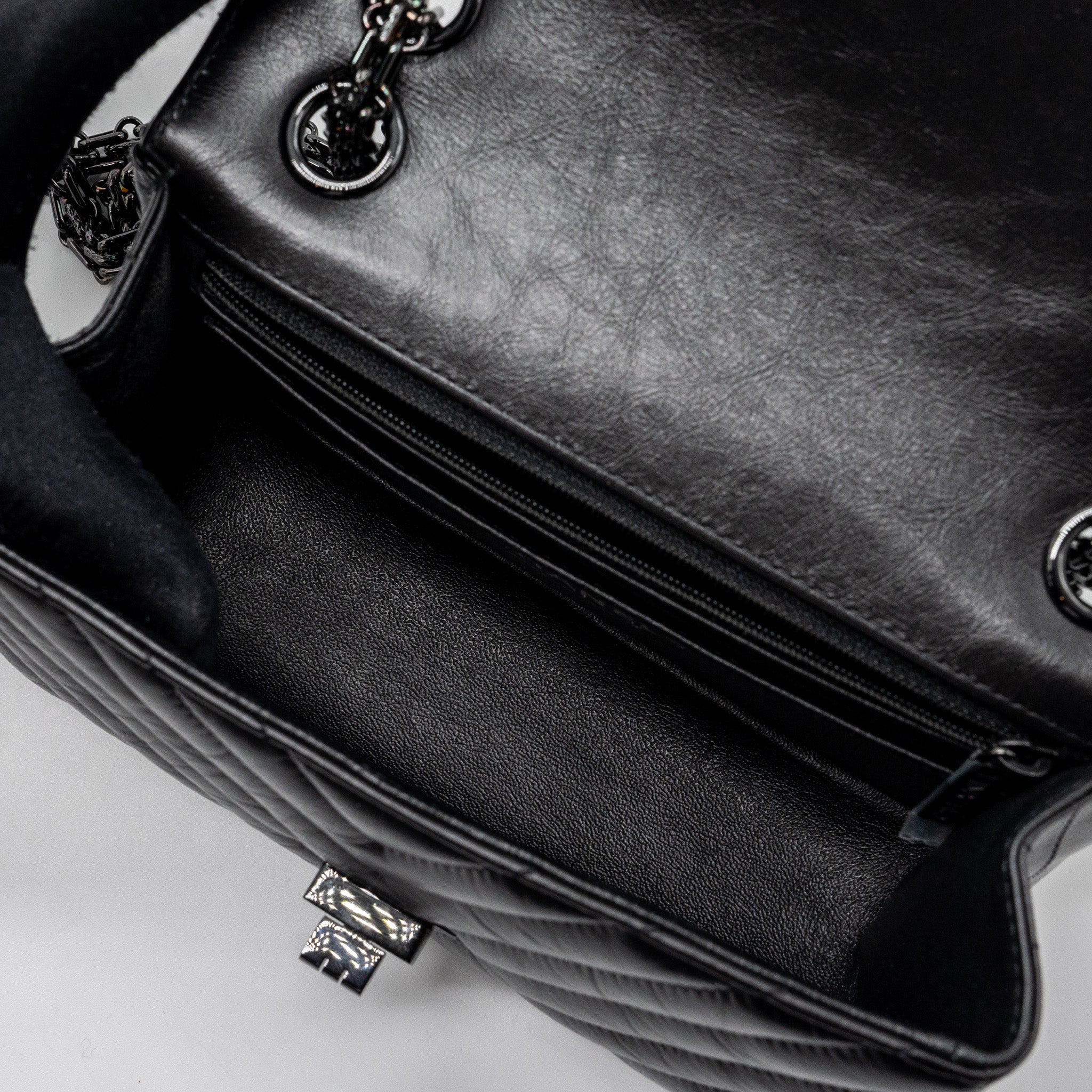 CHANEL MINI 2.55 REISSUE FLAP BAG CHEVRON CALFSKIN SO BLACK