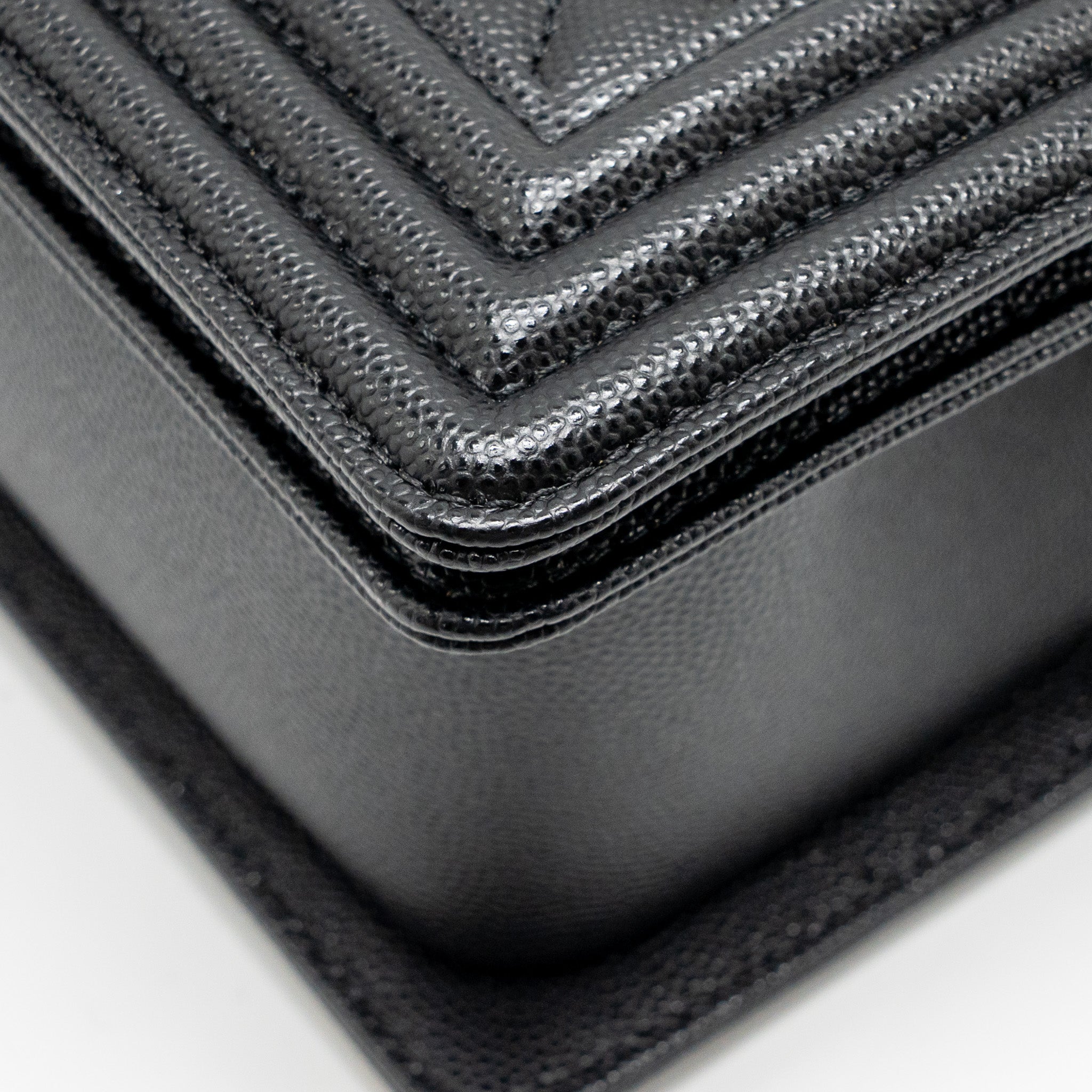 CHANEL MEDIUM CLASSIC BOY BAG CAVIAR BLACK GHW