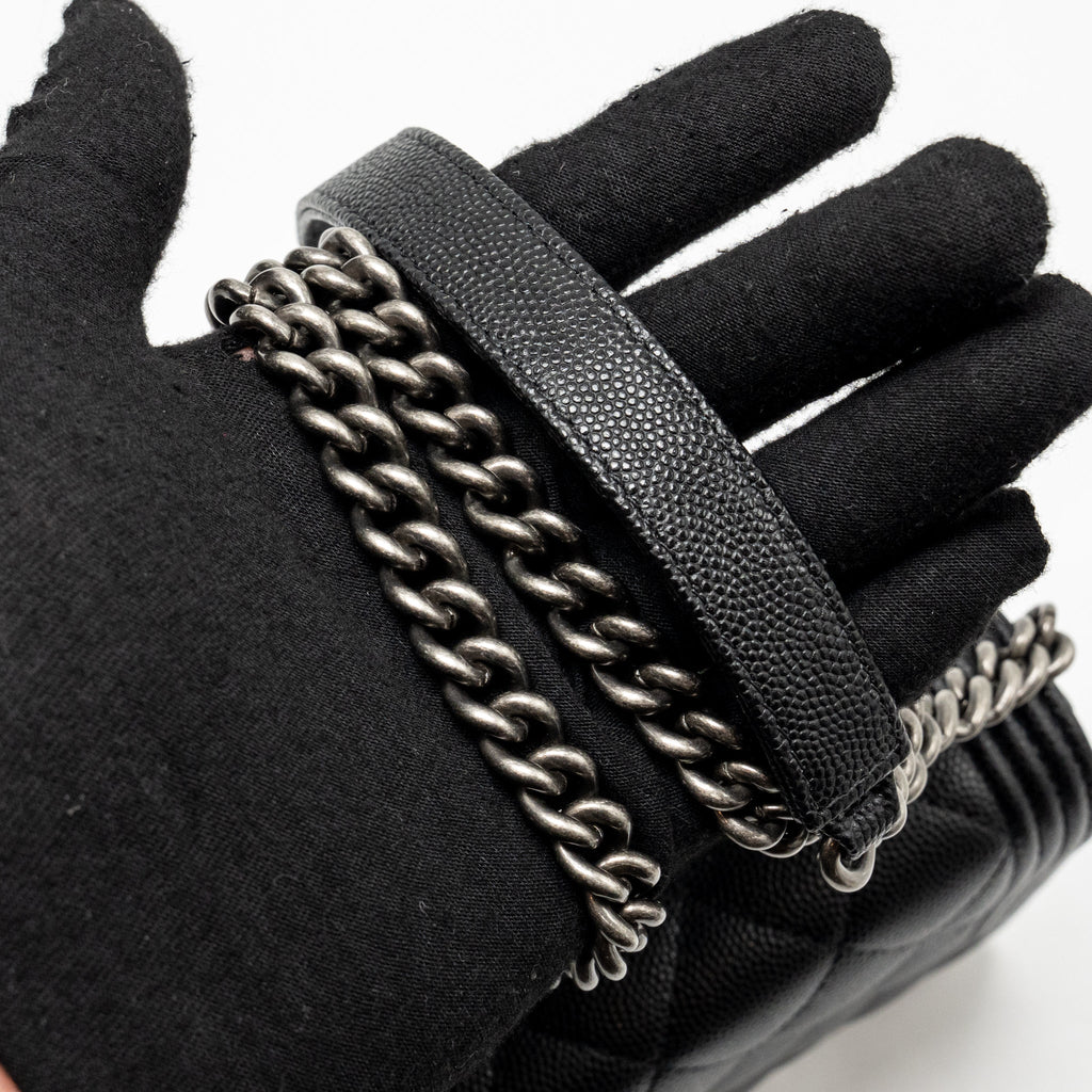 CHANEL BOY WALLET ON CHAIN CAVIAR BLACK RUTHENIUM SHW (MICROCHIP)