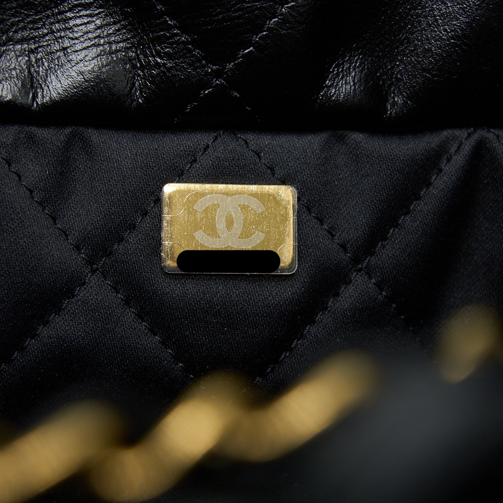 CHANEL MEDIUM 22 BAG SHINY CALFSKIN BLACK GHW (MICROCHIP)