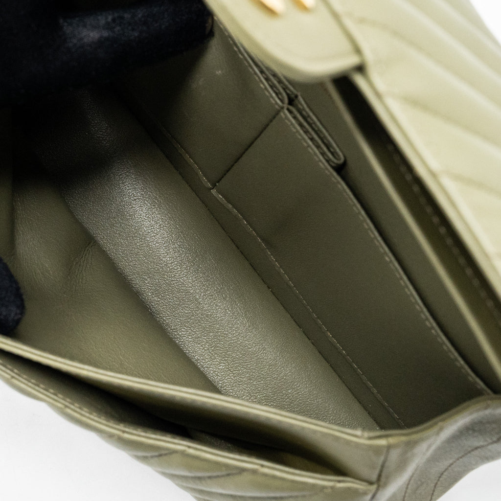 CHANEL MEDIUM CLASSIC DOUBLE FLAP BAG CHEVRON CALFSKIN GREEN GHW