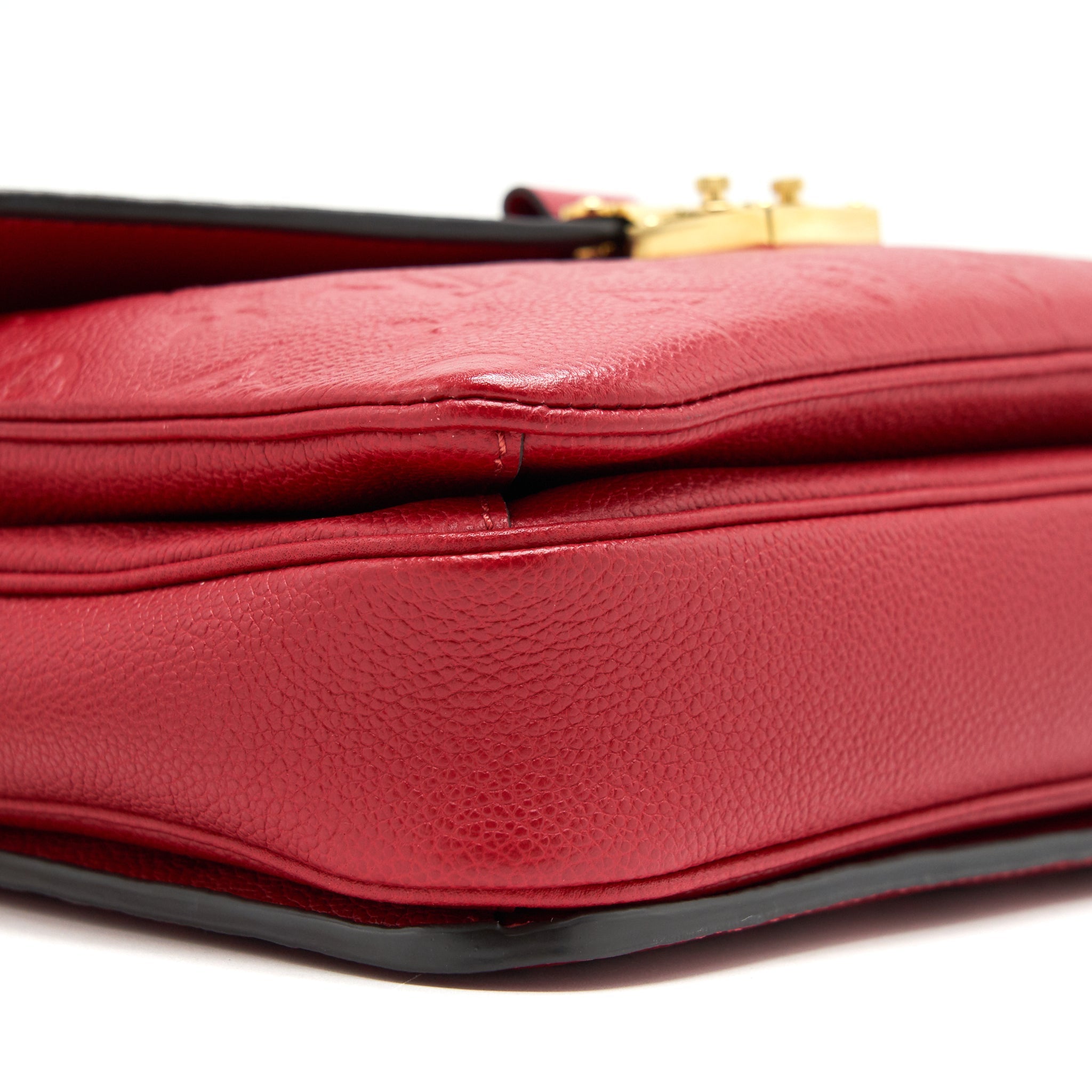 LOUIS VUITTON POCHETTE METIS LEATHER BAG RED
