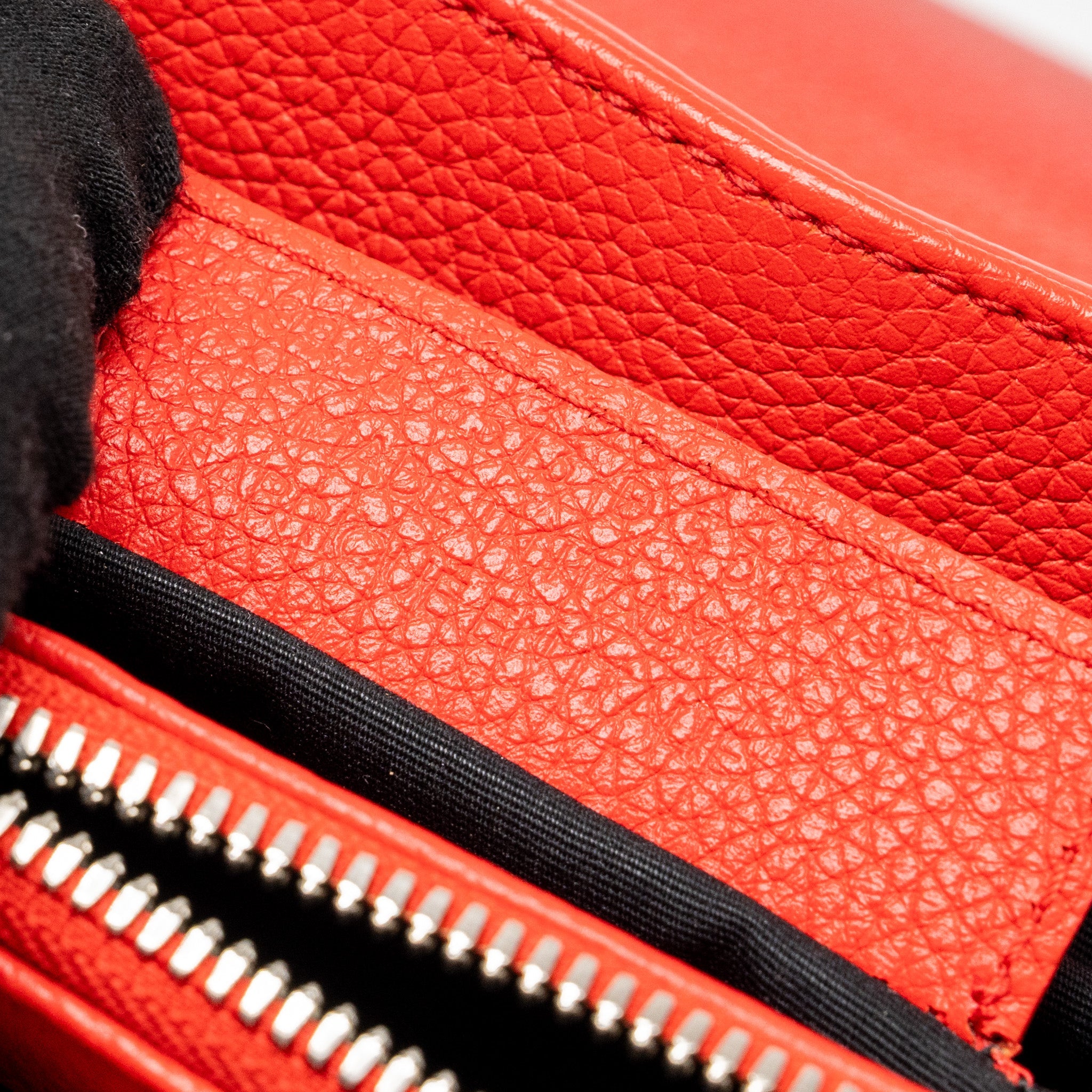 BALENCIAGA BACKPACK CALFSKIN RED GHW