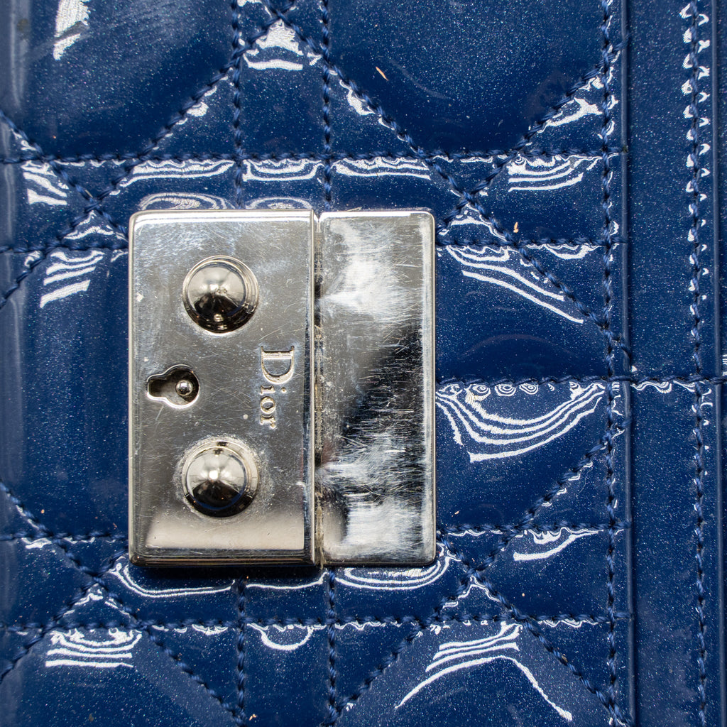 DIOR FLAP WALLET WITH CHAIN PATENT BLUE SHW