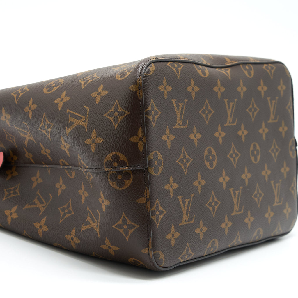 LOUIS VUITTON NEONOE MONOGRAM CANVAS GHW