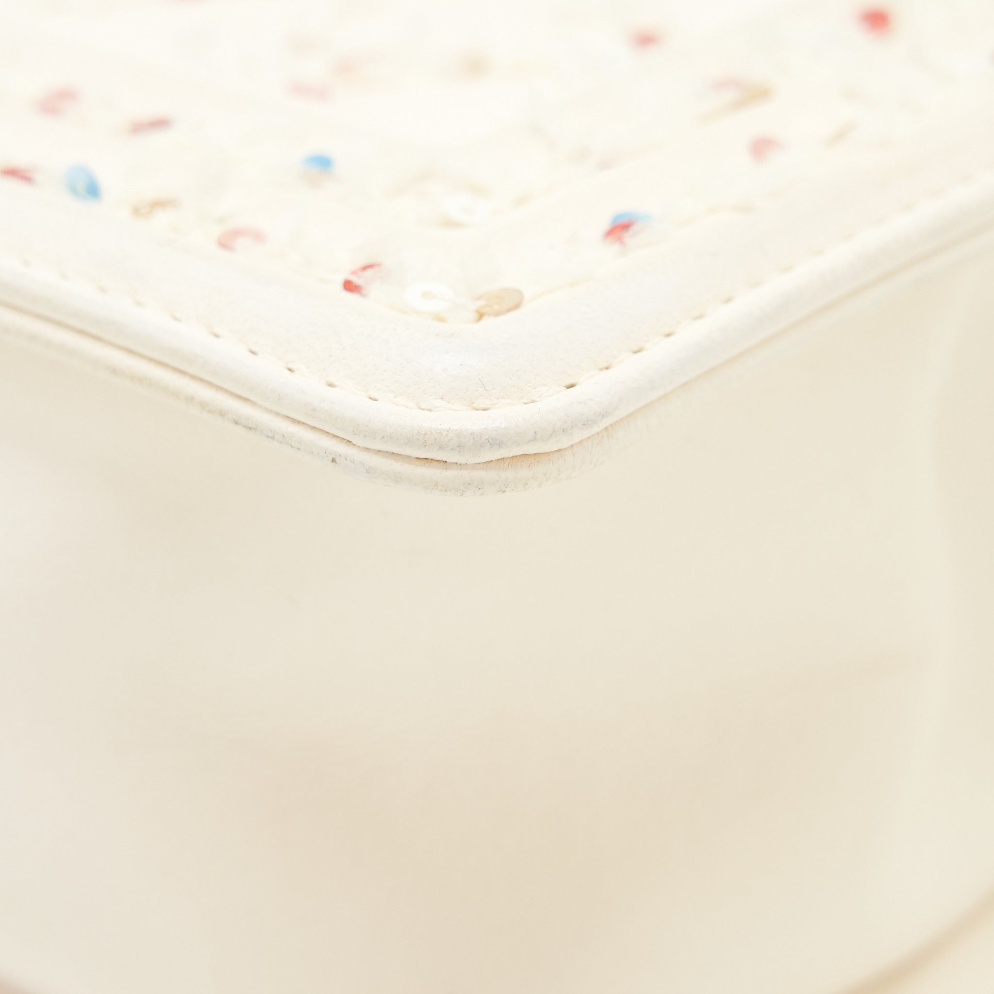 CHANEL SMALL BOY BAG LIMITED WHITE SHW