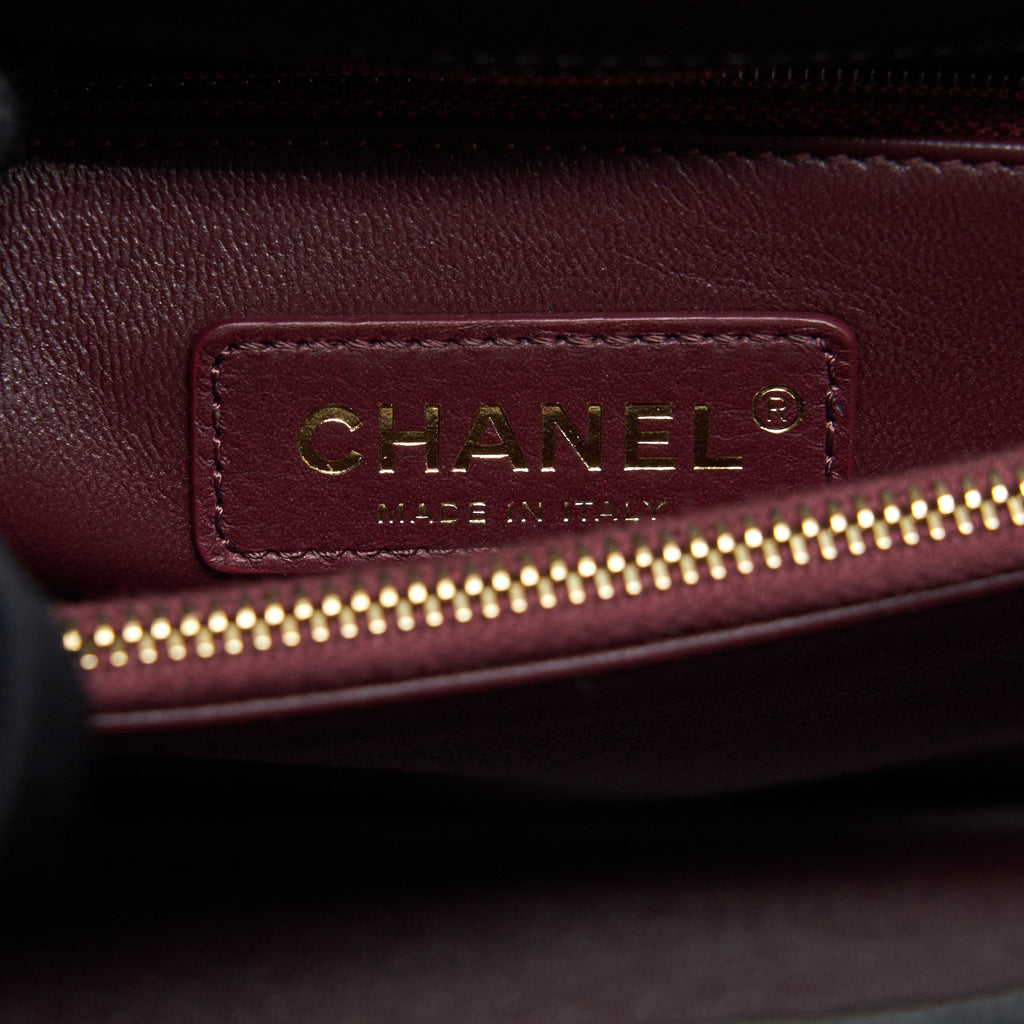 CHANEL MEDIUM COCO HANDLE CAVIAR BLACK LGHW