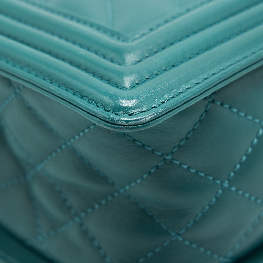 CHANEL MEDIUM BOY LAMBSKIN GREEN SHW