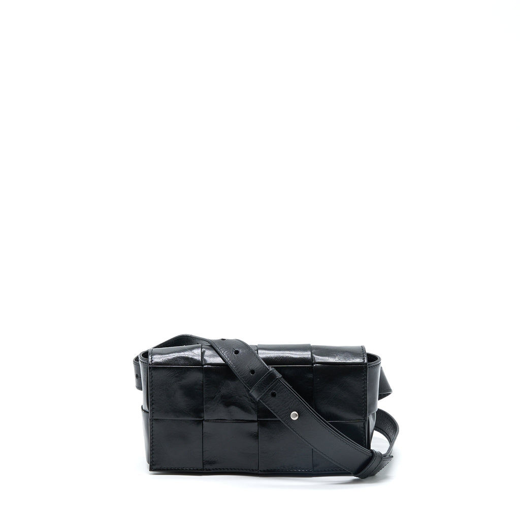 BOTTEGA VENETA CASSETTE BELT BAG CALFSKIN BLACK