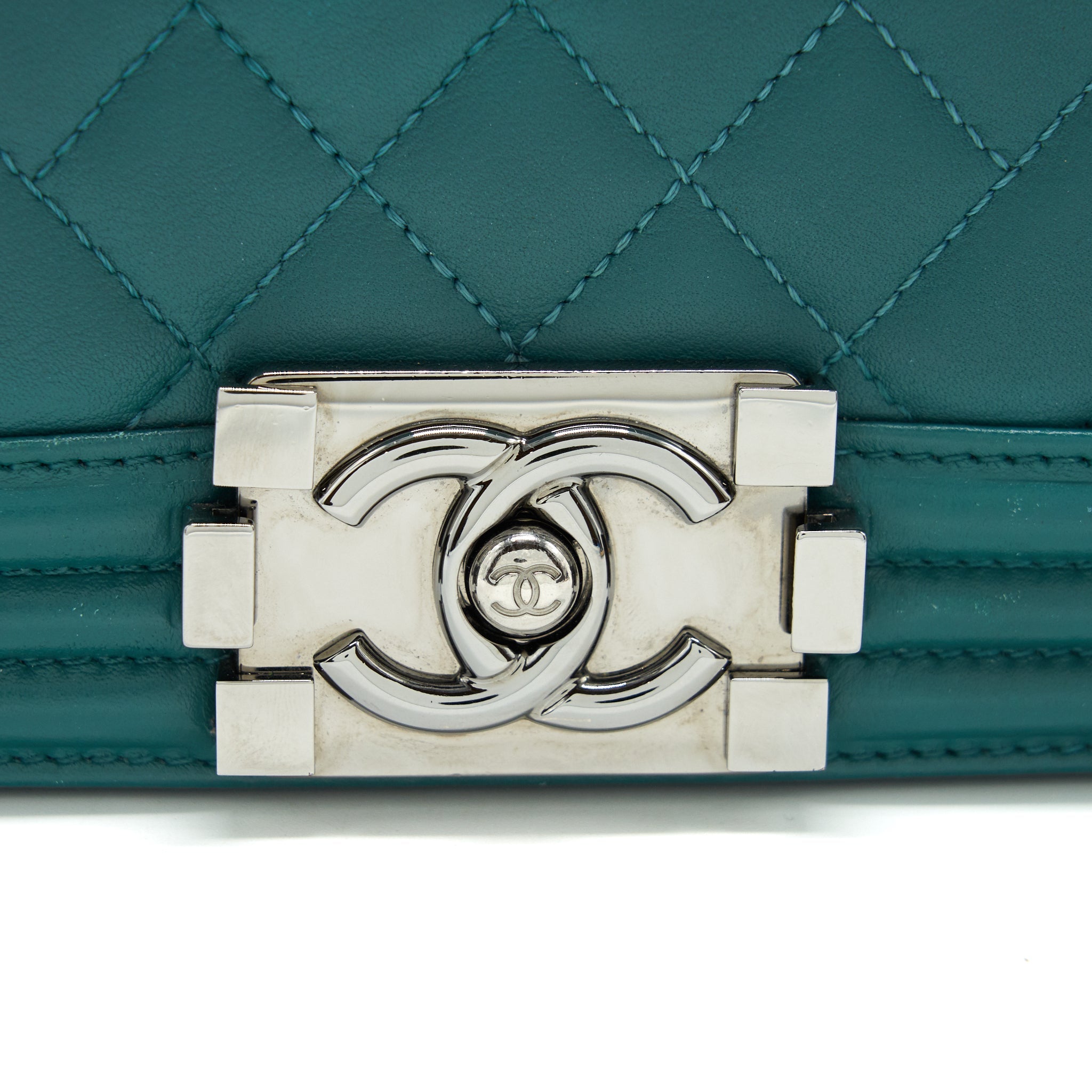 CHANEL MEDIUM BOY LAMBSKIN GREEN SHW