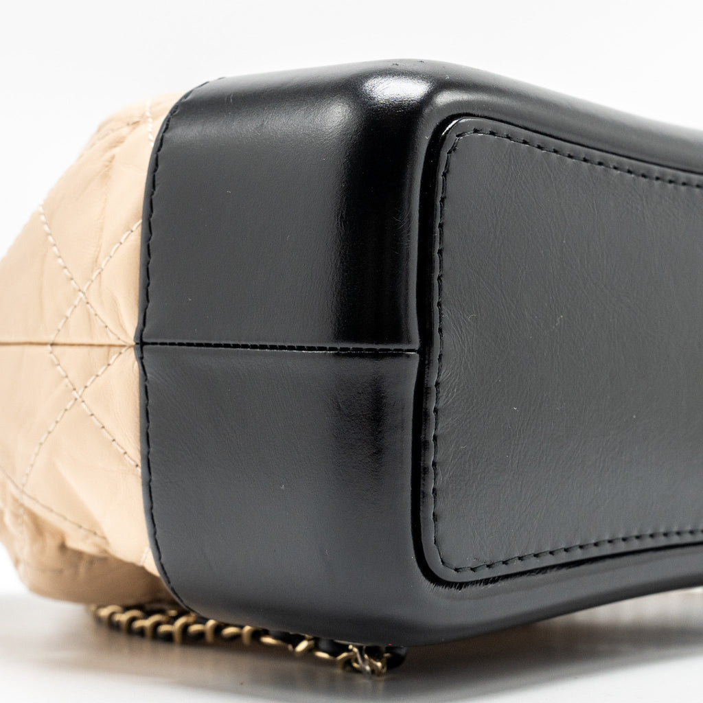 CHANEL SMALL GABRIELLE BACKPACK AGED CALFSKIN BEIGE/BLACK MULTICOLOUR HARDWARE