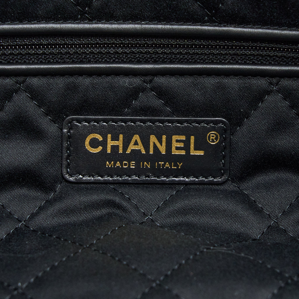 CHANEL MEDIUM 22 BAG GOLD LETTER SHINY CALFSKIN BLACK BRUSHED GHW(MICROCHIP)