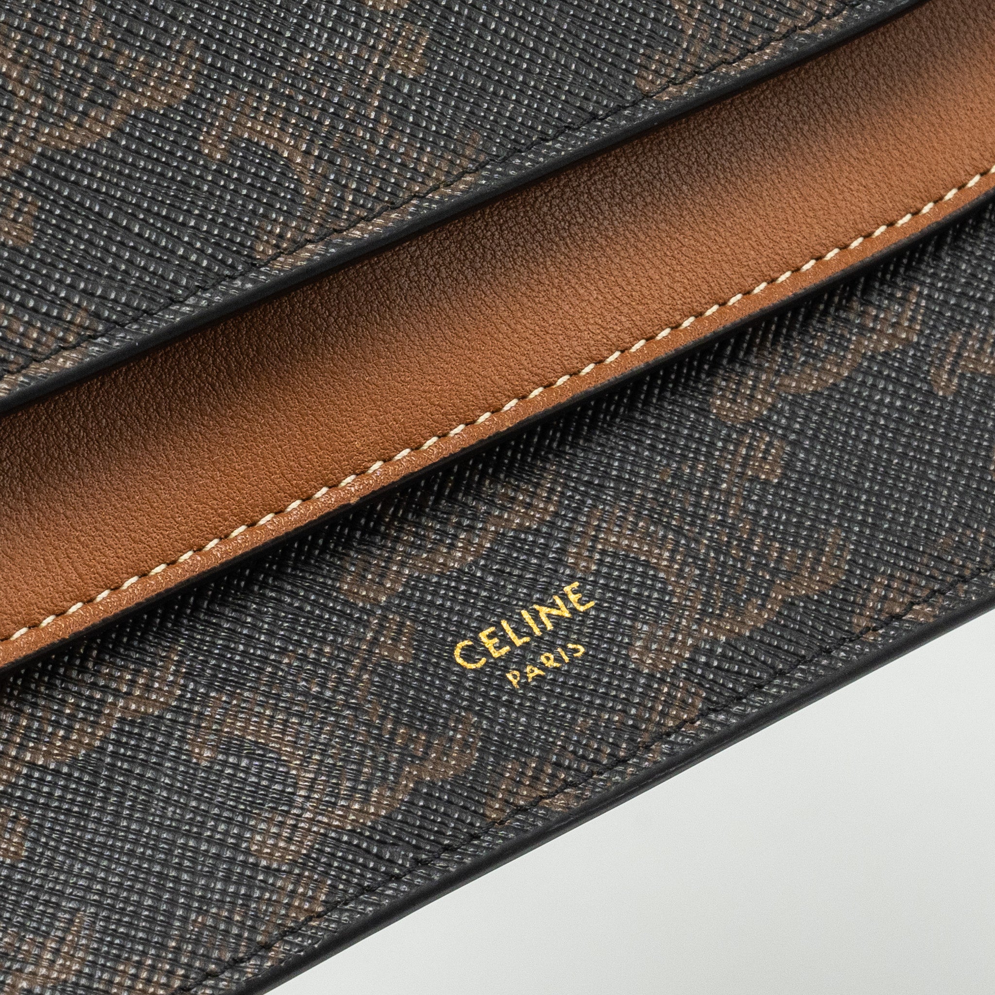 CELINE WALLET ON STRAP TRIOMPHE CANVAS/SMOOTH LAMBSKIN TAN GHW