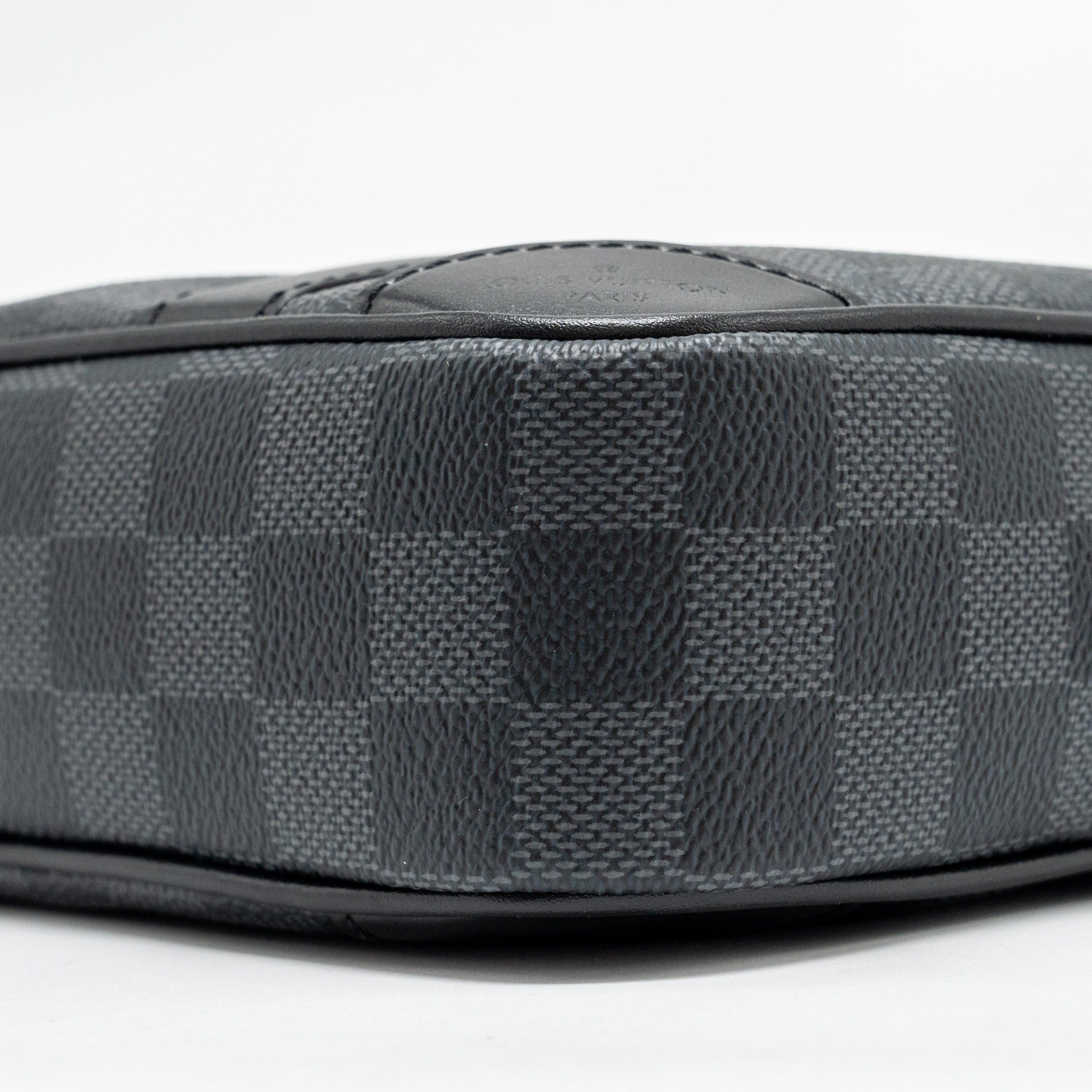LOUIS VUITTON POCHETTE KASAI CLUTCH BAG DAMIER GRAPHITE CANVAS SO BLACK