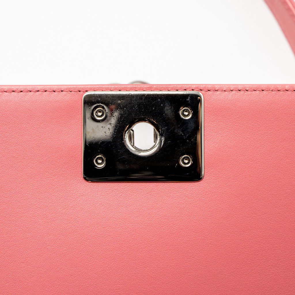 CHANEL MEDIUM BOY BAG CHEVRON CALFSKIN PINK SHW
