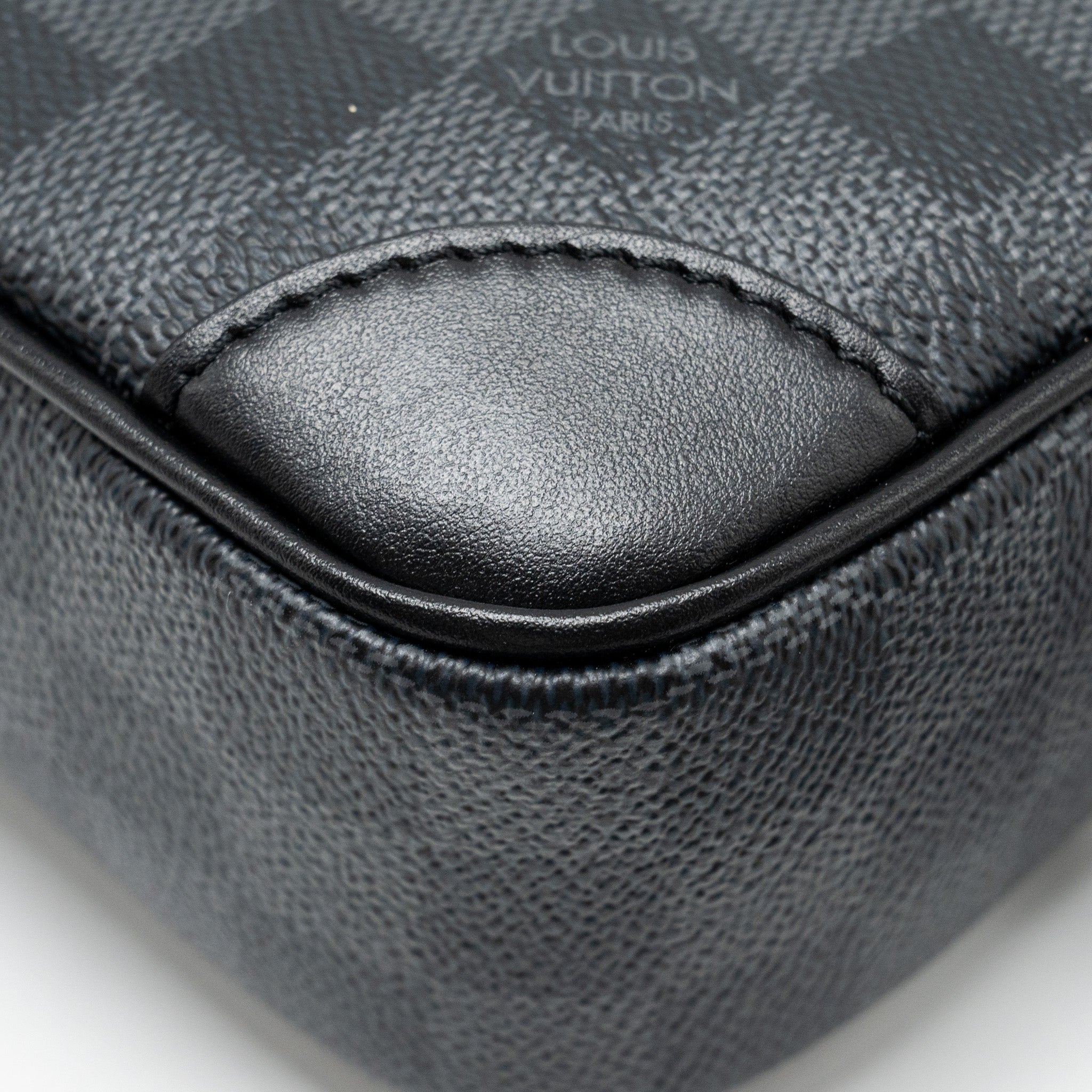 LOUIS VUITTON POCHETTE KASAI CLUTCH BAG DAMIER GRAPHITE CANVAS SO BLACK
