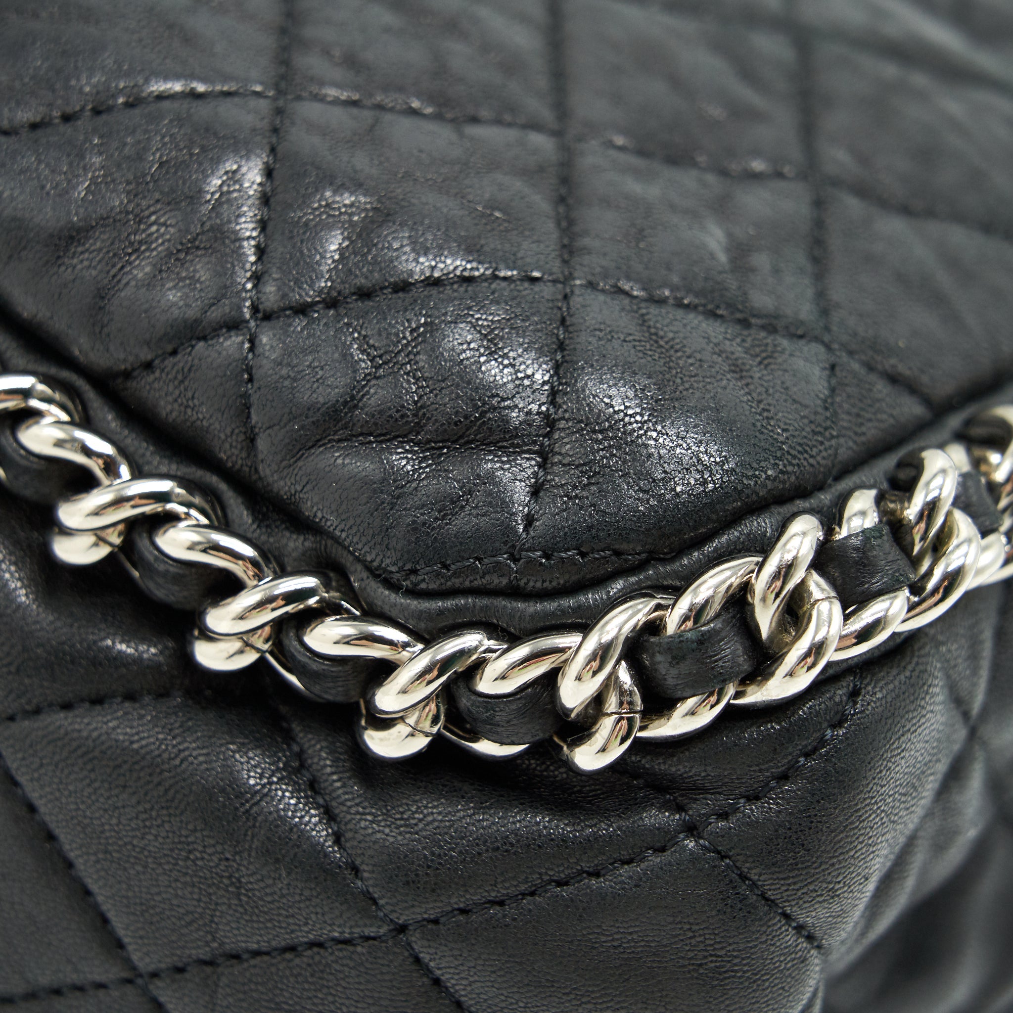 CHANEL QUILTED LEATHER WITH CHAIN SHOULDER BAG XL BLACK SHW