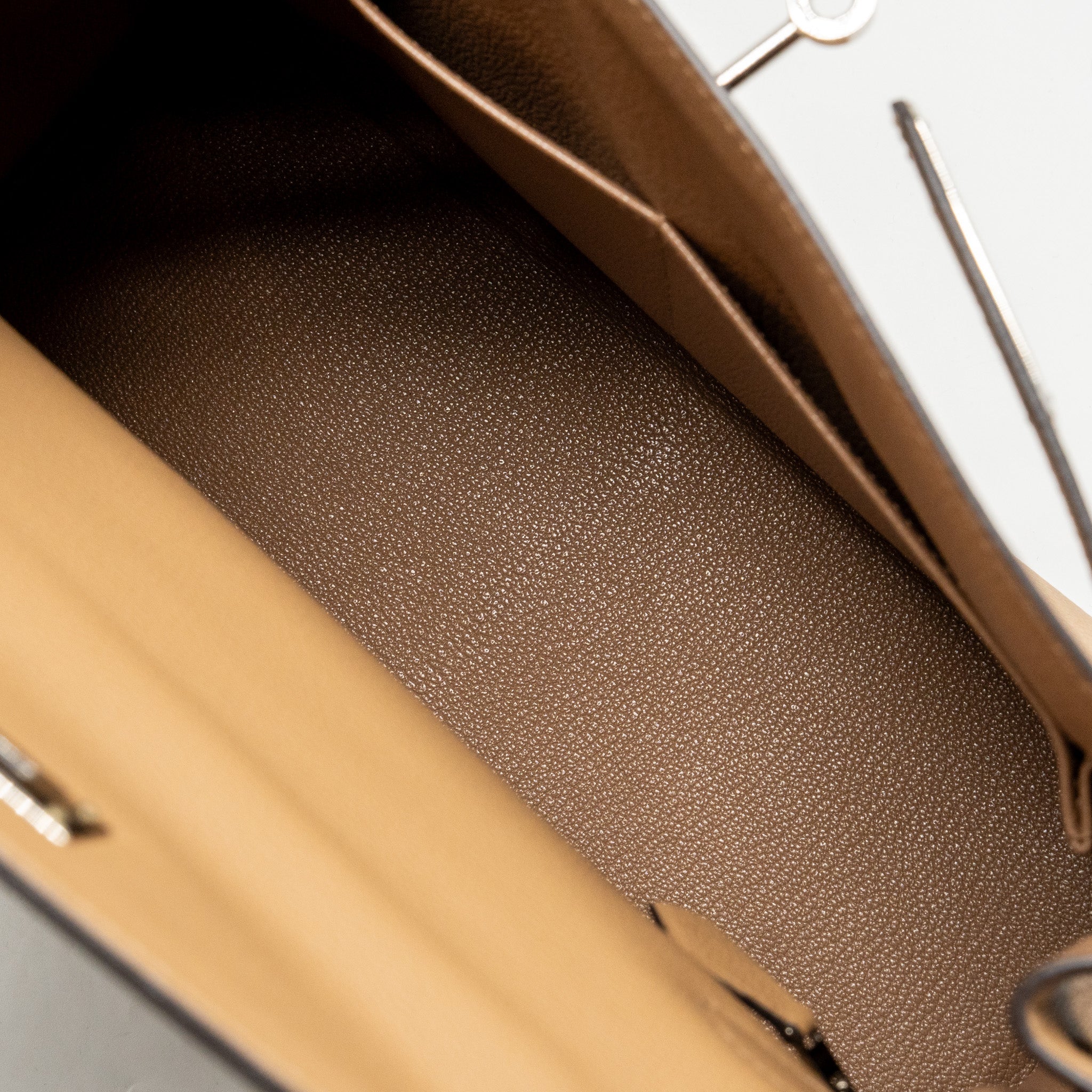 HERMES KELLY 28 EVERCOLOR CHAI SHW