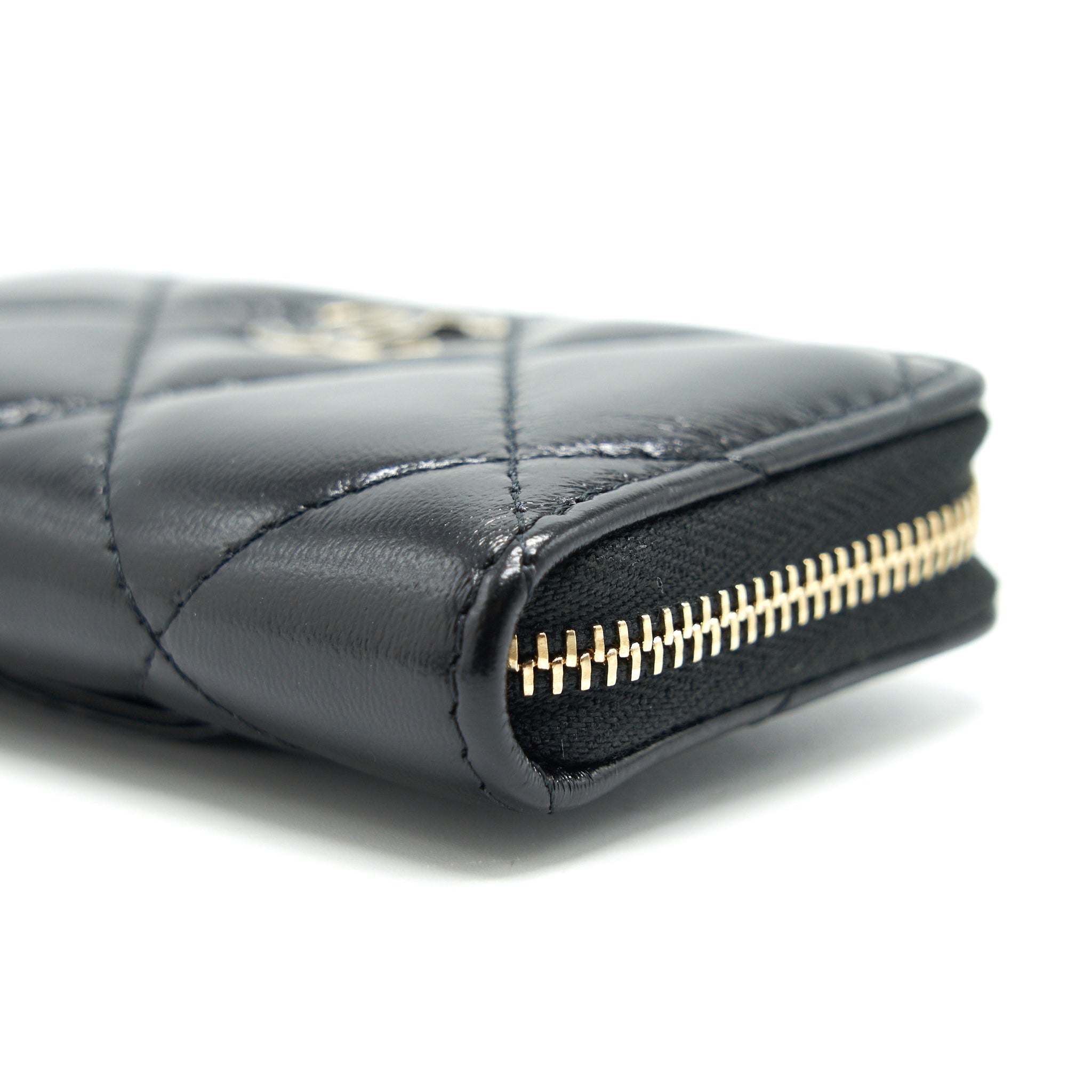 CHANEL ZIPPED COIN PURSE BRACELETS IN SHINY LAMBSKIN