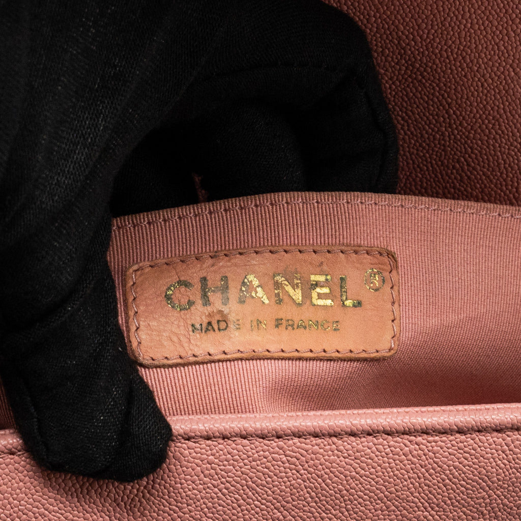 CHANEL MEDIUM BOY BAG CAVIAR PINK LGHW