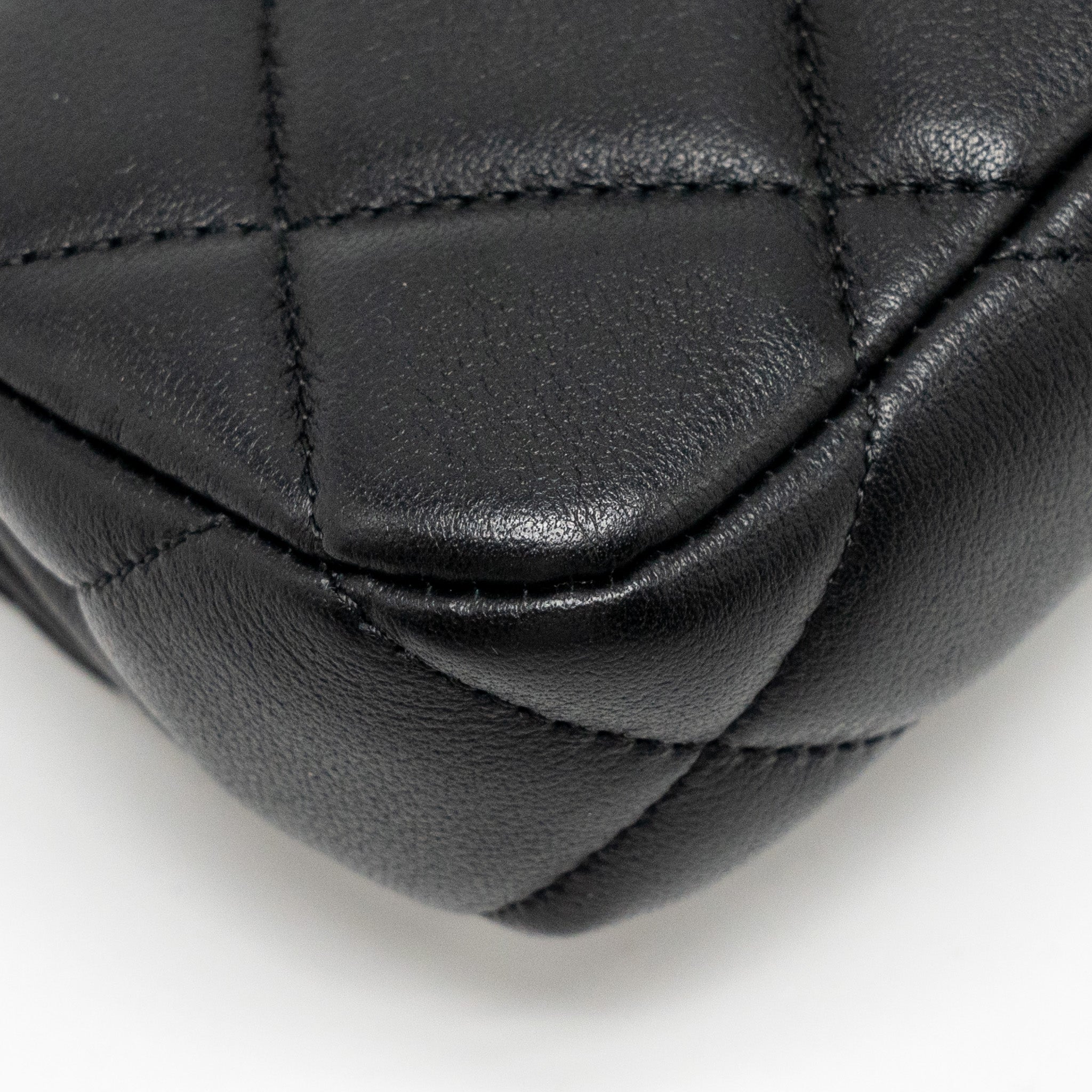 CHANEL 21A TOP HANDLE MINI FLAP CARD HOLDER WITH CHAIN LAMBSKIN BLACK GHW