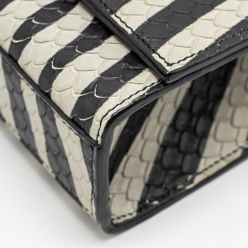 SAINT LAURENT/YSL MEDIUM KATE SHOULDER BAG WITH TASSEL EMBOSSED LEATHER BLACK/WHITE SHW